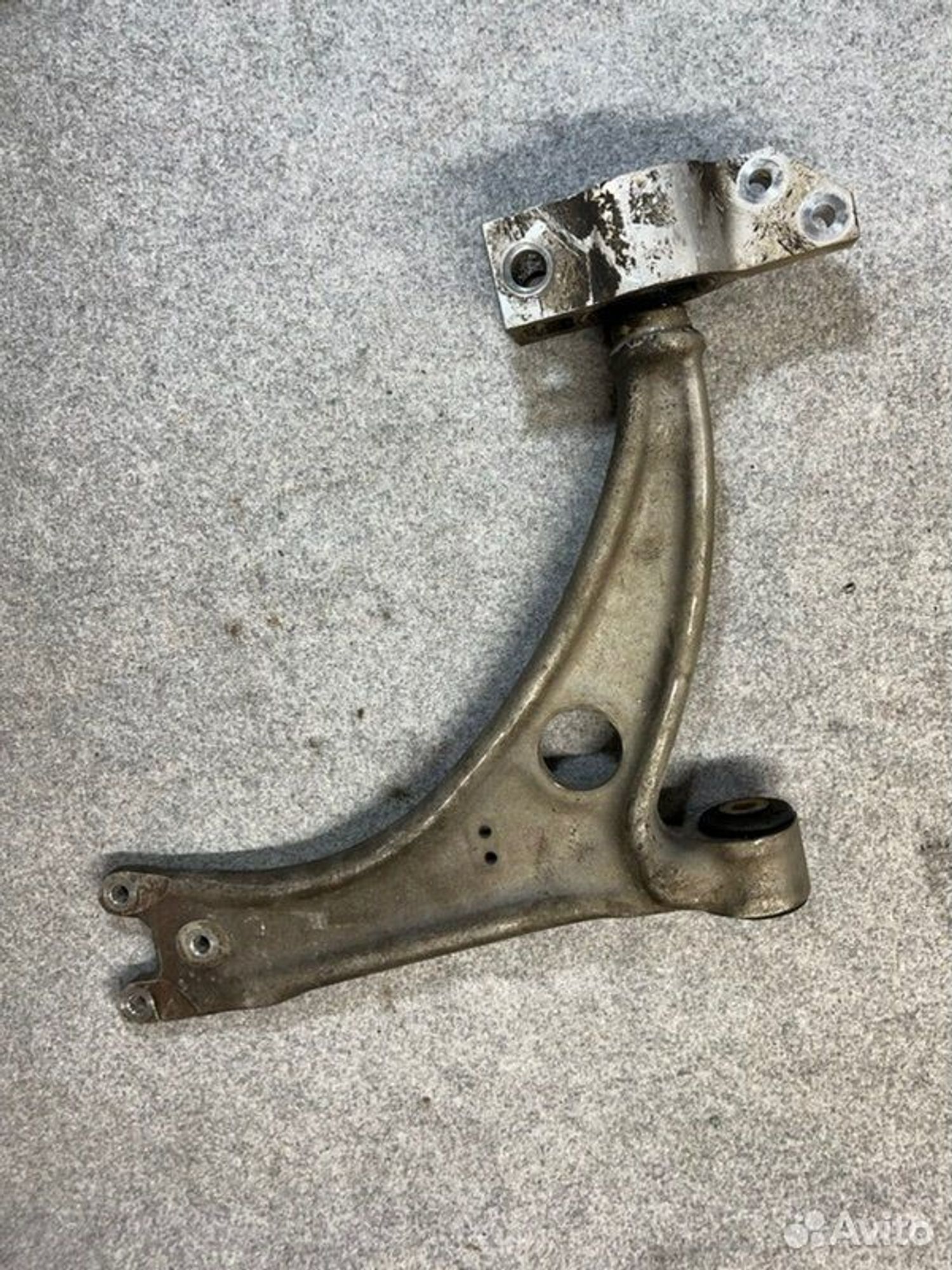 Рычаг подвески нижний передний Volkswagen Tiguan, 2500 рублей, Семиозерка