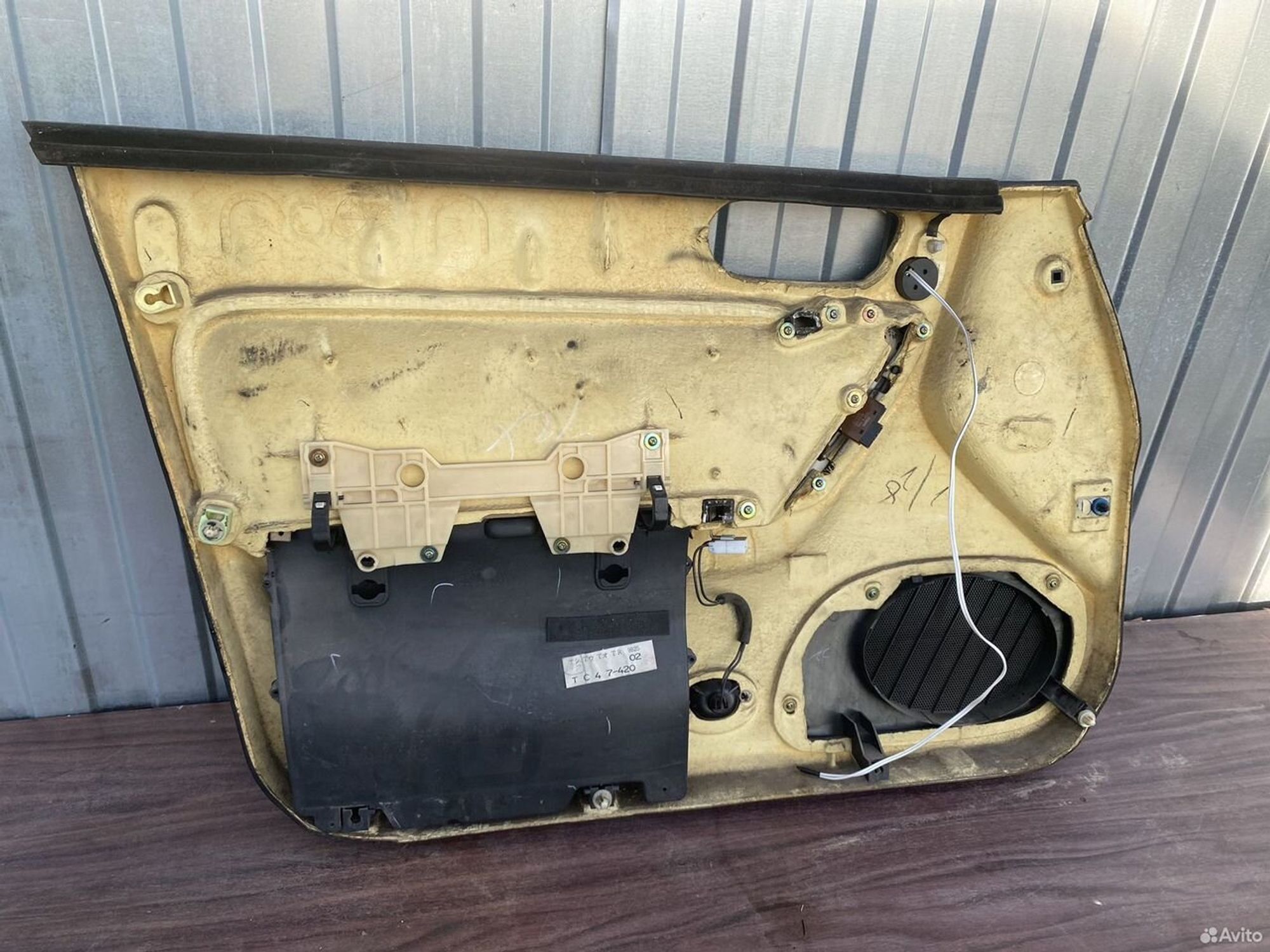 Обшивка двери передняя правая, 1500 рублей, Семиозерка