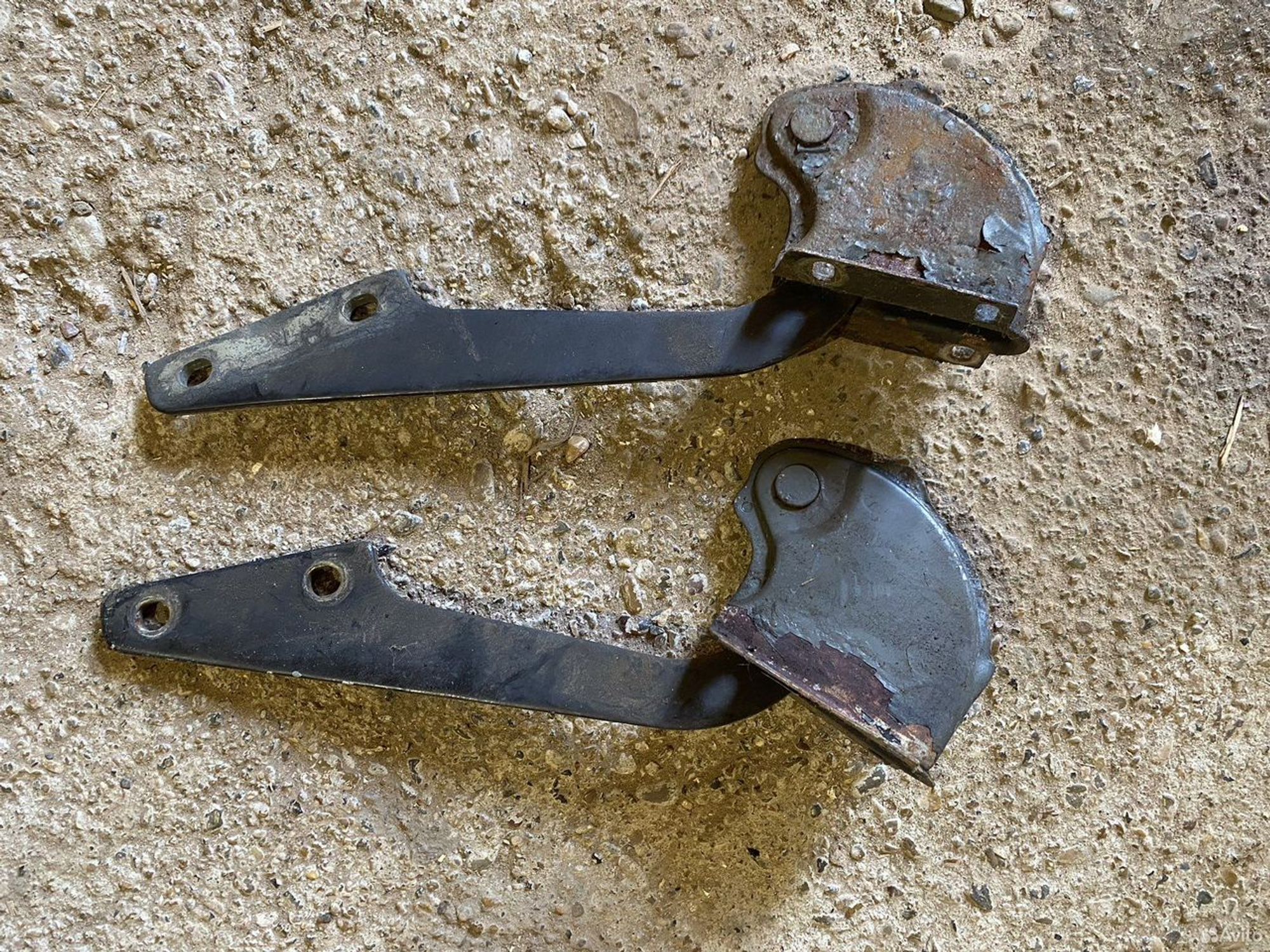 Петли капота isuzu trooper, 1000 рублей, Семиозерка