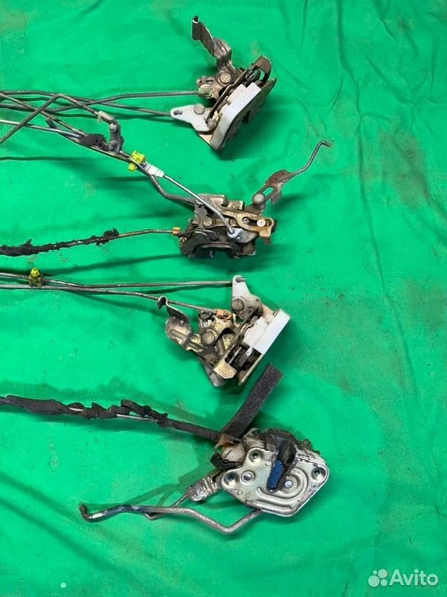 Замок боковой двери Mitsubishi Pajero 6G72 1993, 1000 рублей, Семиозерка