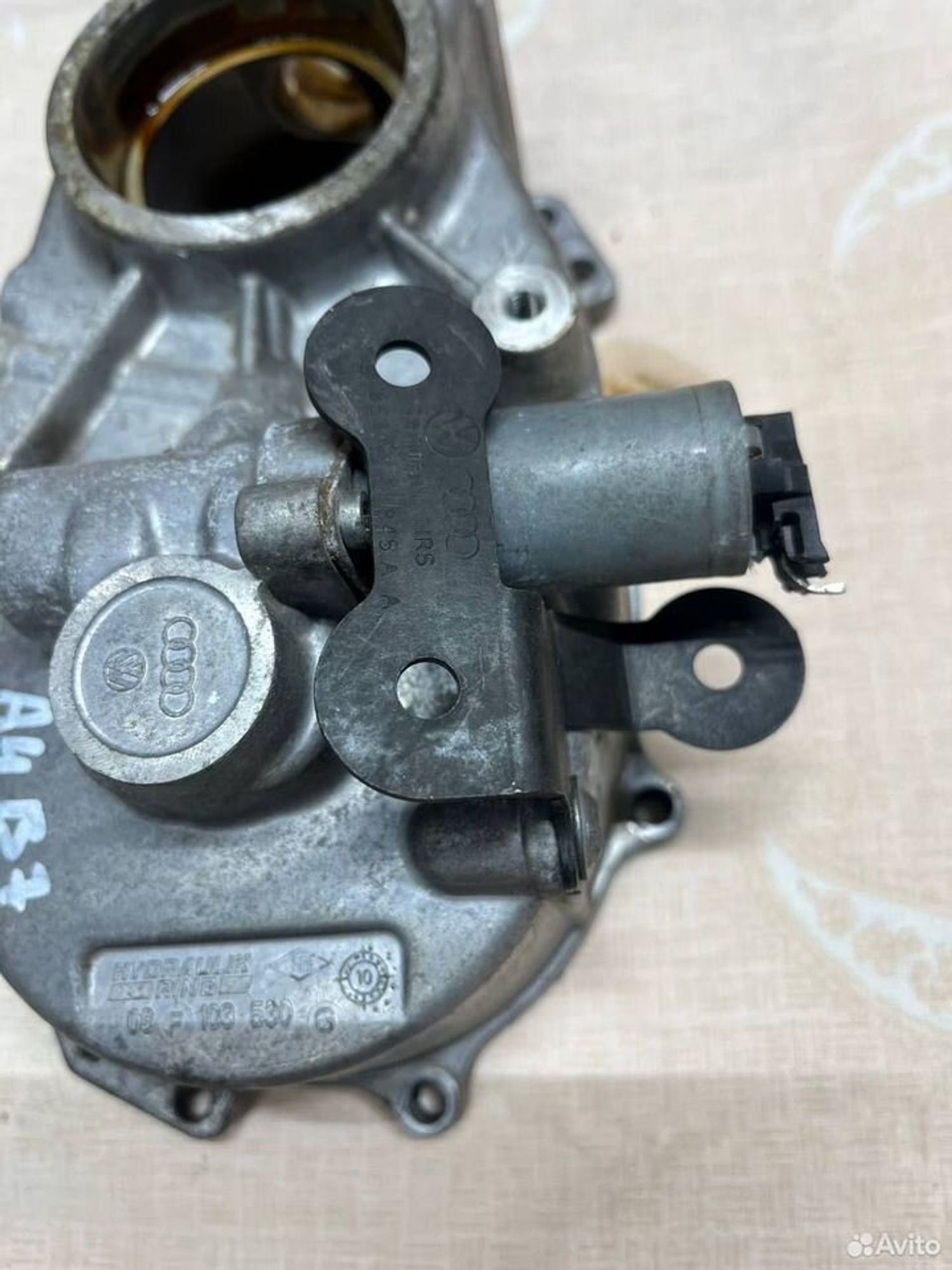 Боковая крышка распредвалов Audi / Volkswagen, 4200 рублей, Семиозерка