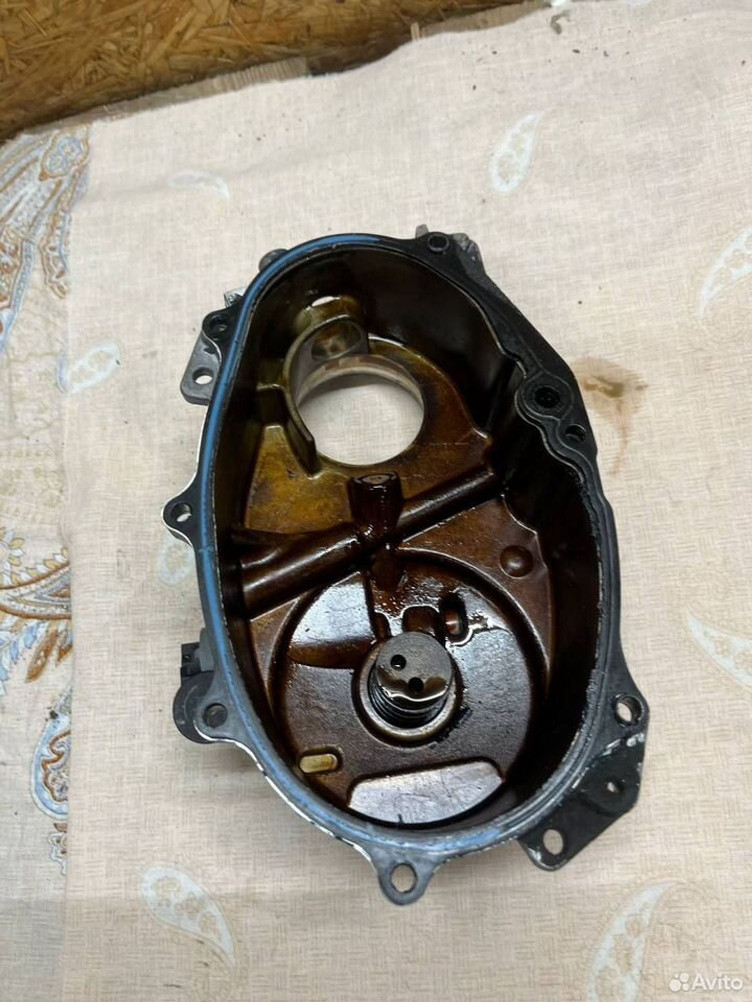 Боковая крышка распредвалов Audi / Volkswagen, 4200 рублей, Семиозерка