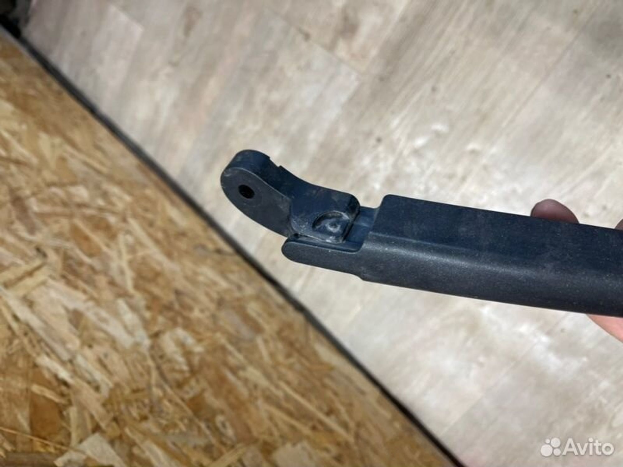 Поводок дворника Kia Ceed JD G4FG 2013, 1500 рублей, Семиозерка