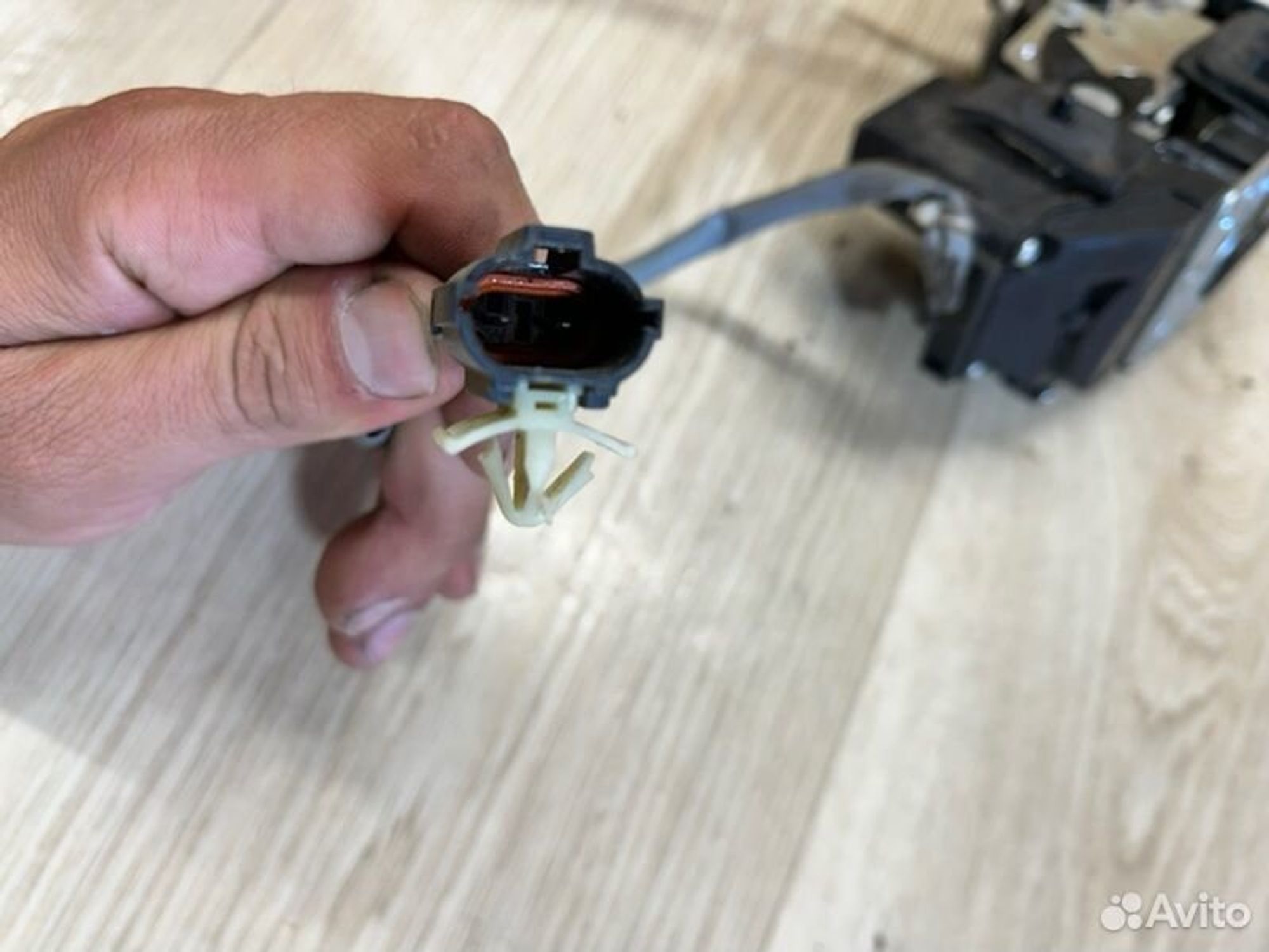 Замок боковой двери задний правый Kia Spectra SD, 1300 рублей, Семиозерка