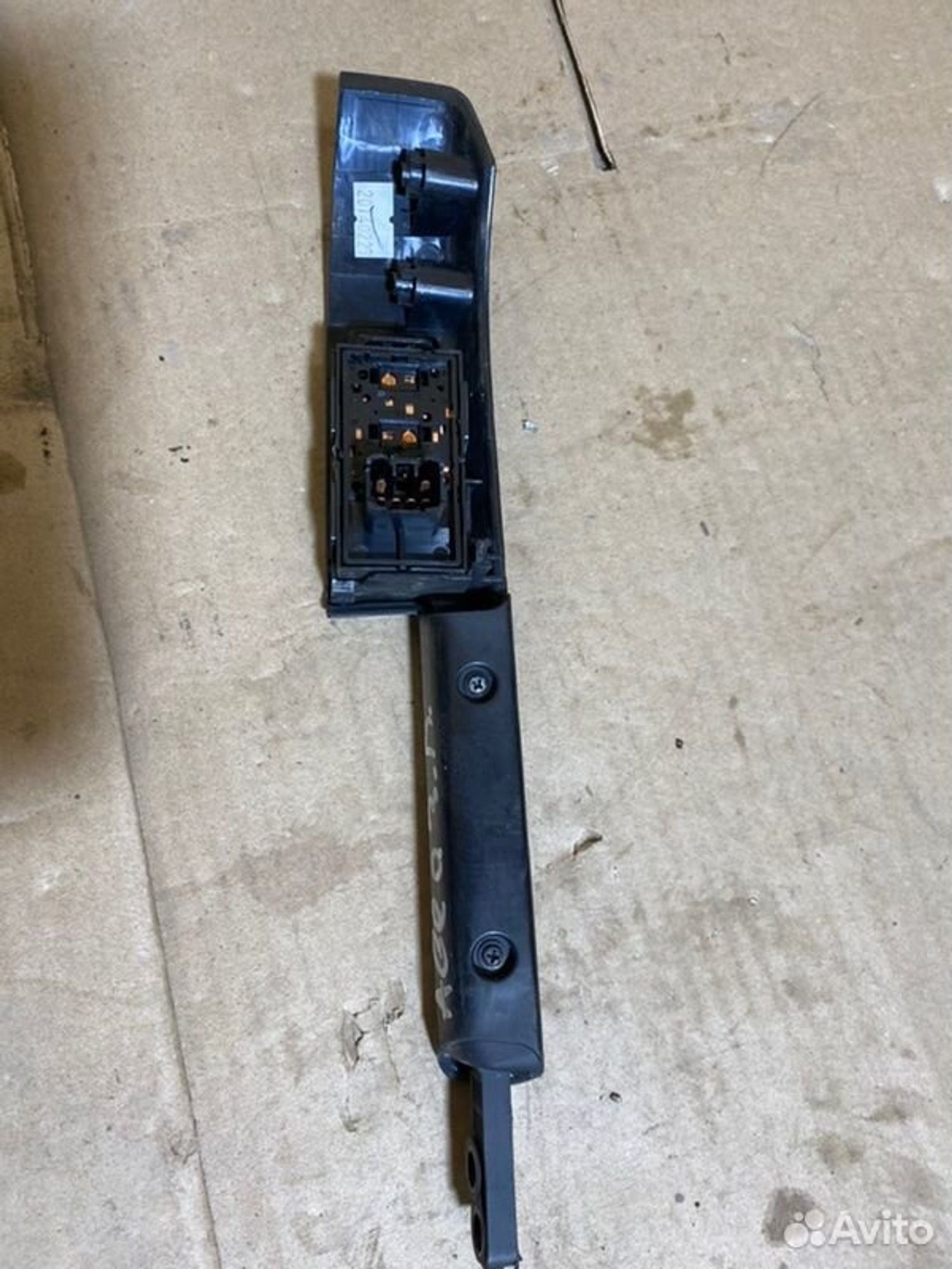 Блок управления стеклоподъемниками задний правый, 1200 рублей, Семиозерка