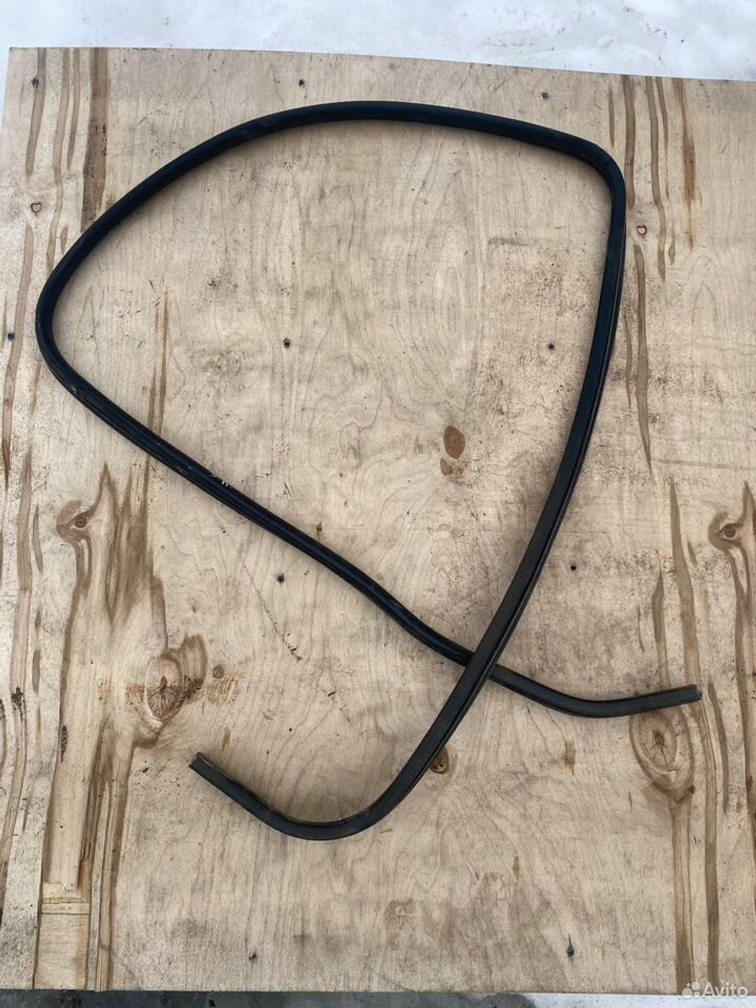 Уплотнительная резинка задняя левая, 800 рублей, Семиозерка