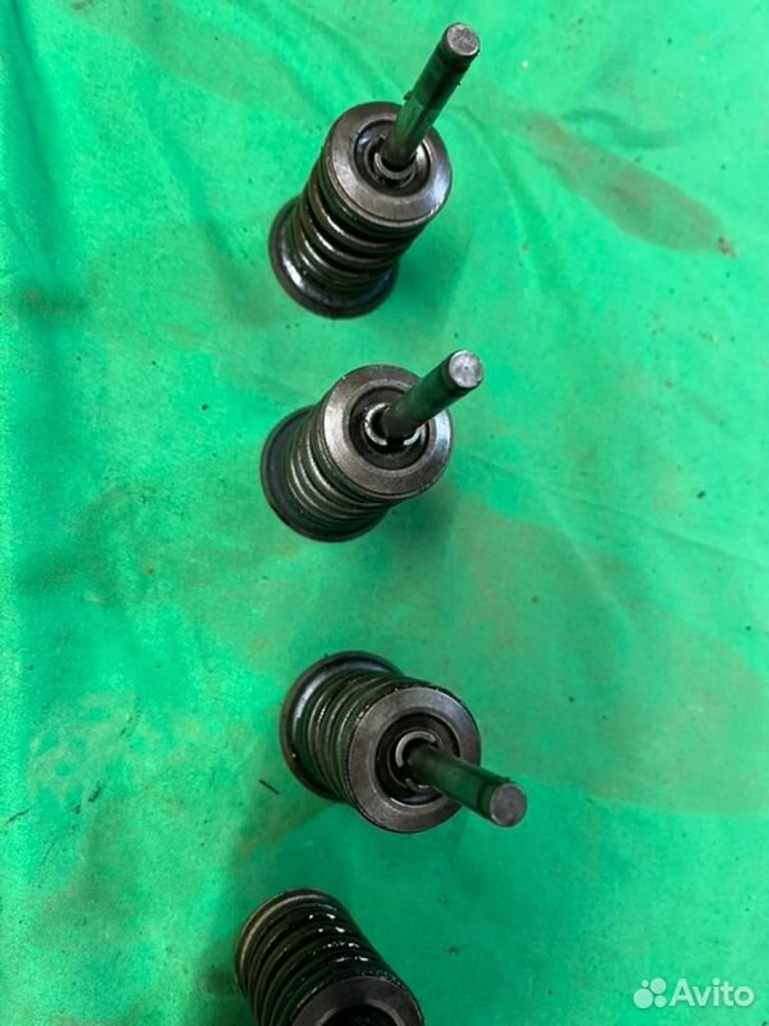 Клапан выпускной Mitsubishi Pajero 6G72 1993, 1200 рублей, Семиозерка