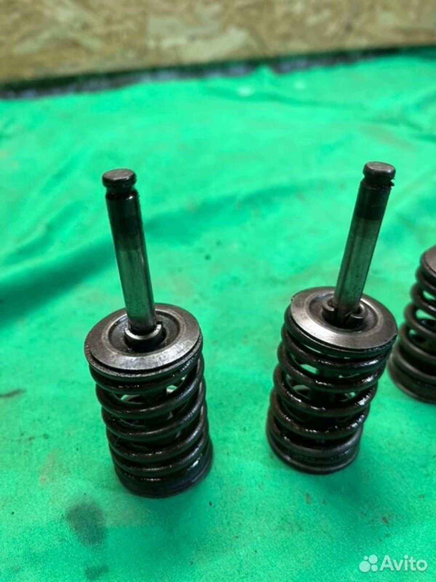 Клапан выпускной Mitsubishi Pajero 6G72 1993, 1200 рублей, Семиозерка