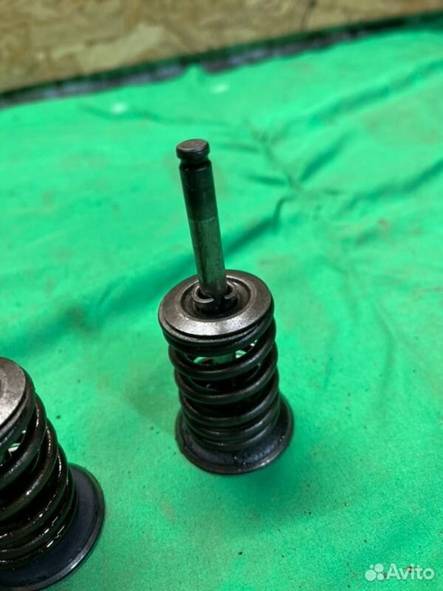 Клапан выпускной Mitsubishi Pajero 6G72 1993, 1200 рублей, Семиозерка