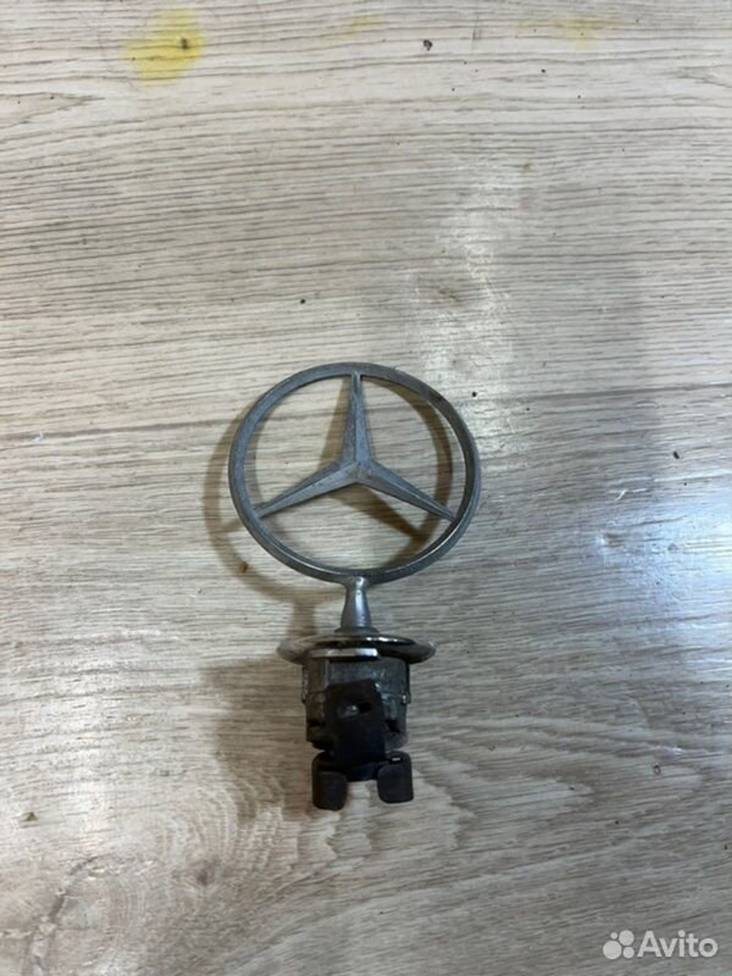 Эмблема Mercedes E240 W210 M112911 1998, 1000 рублей, Семиозерка