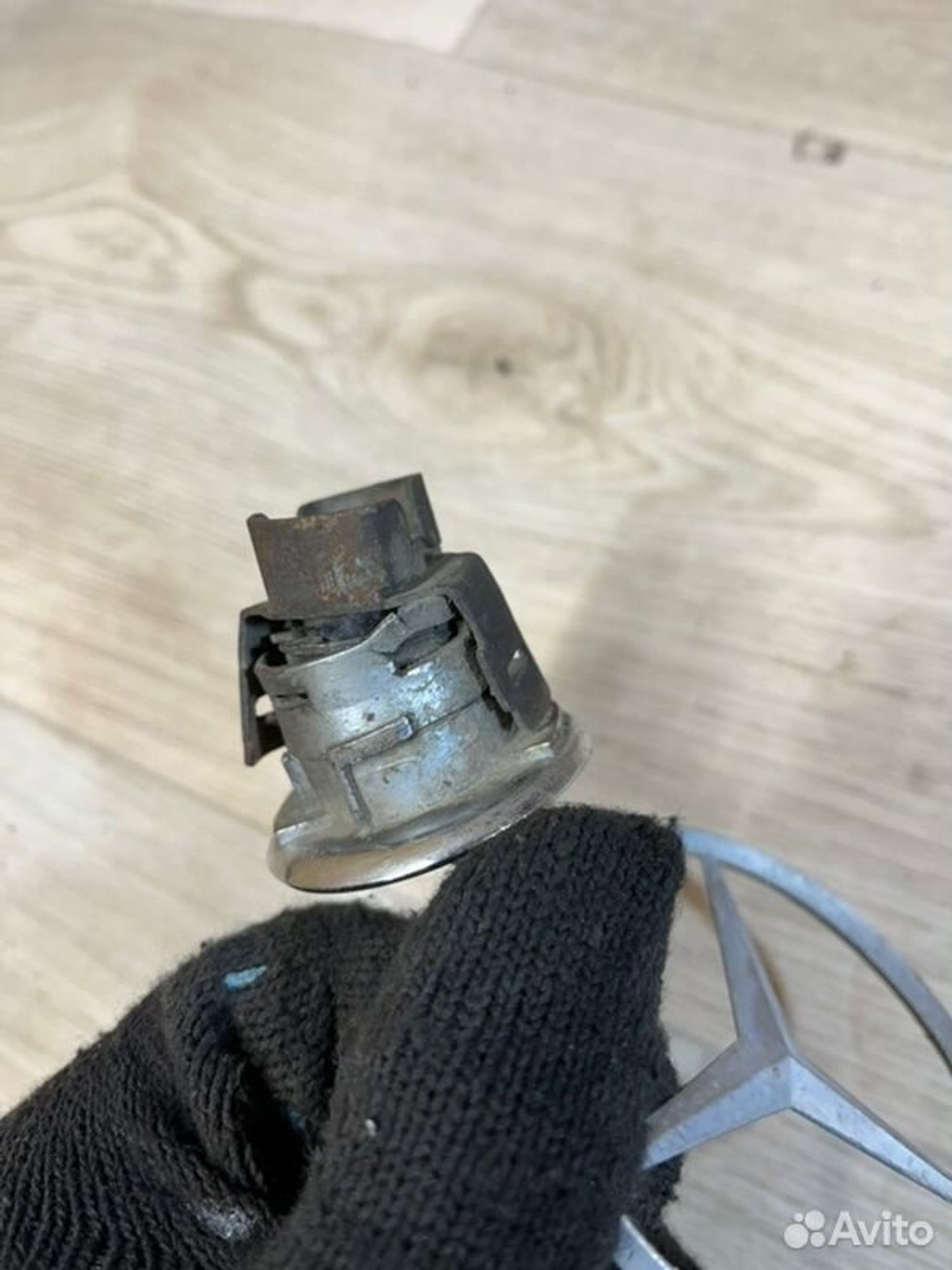 Эмблема Mercedes E240 W210 M112911 1998, 1000 рублей, Семиозерка