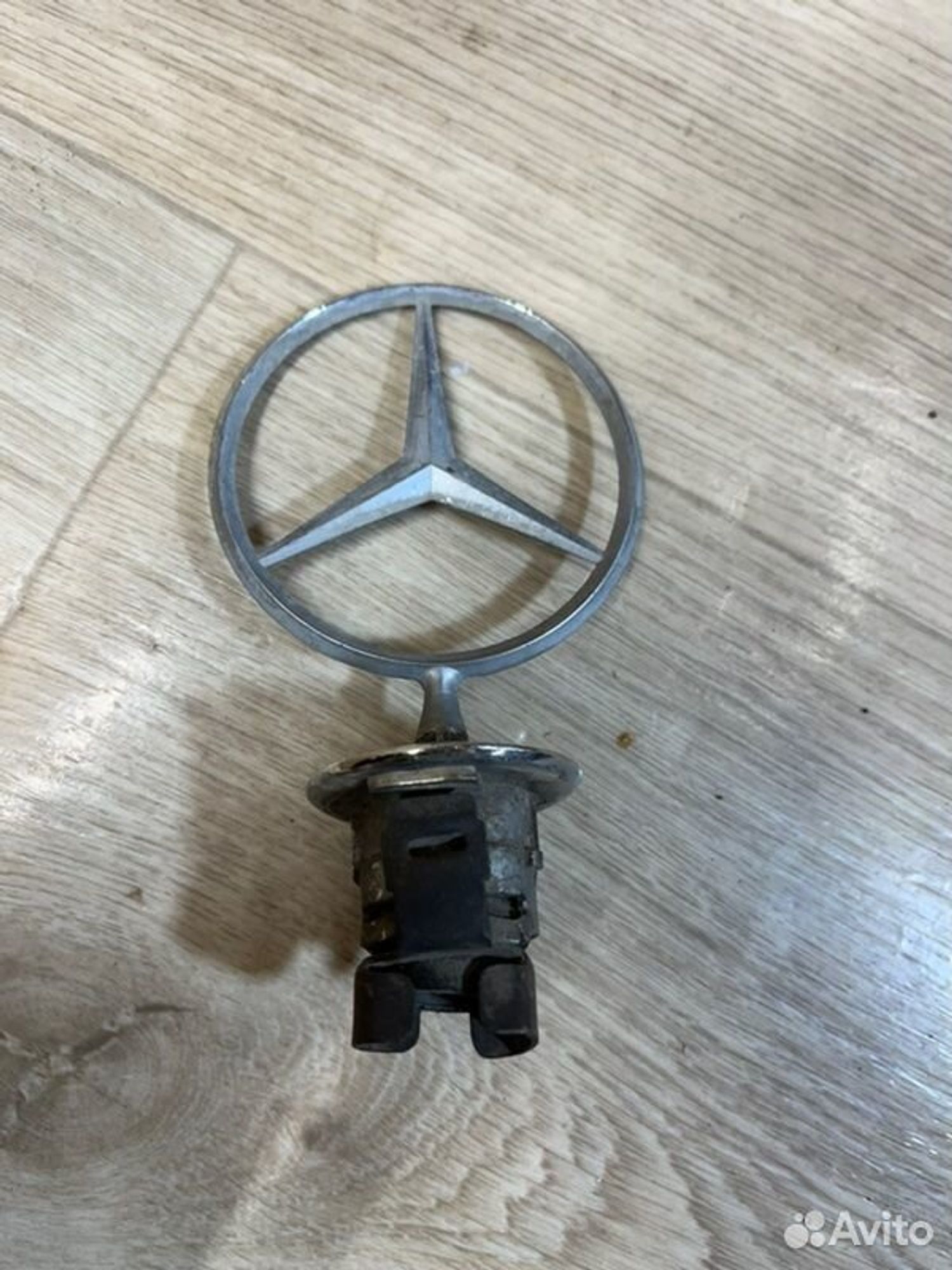 Эмблема Mercedes E240 W210 M112911 1998, 1000 рублей, Семиозерка