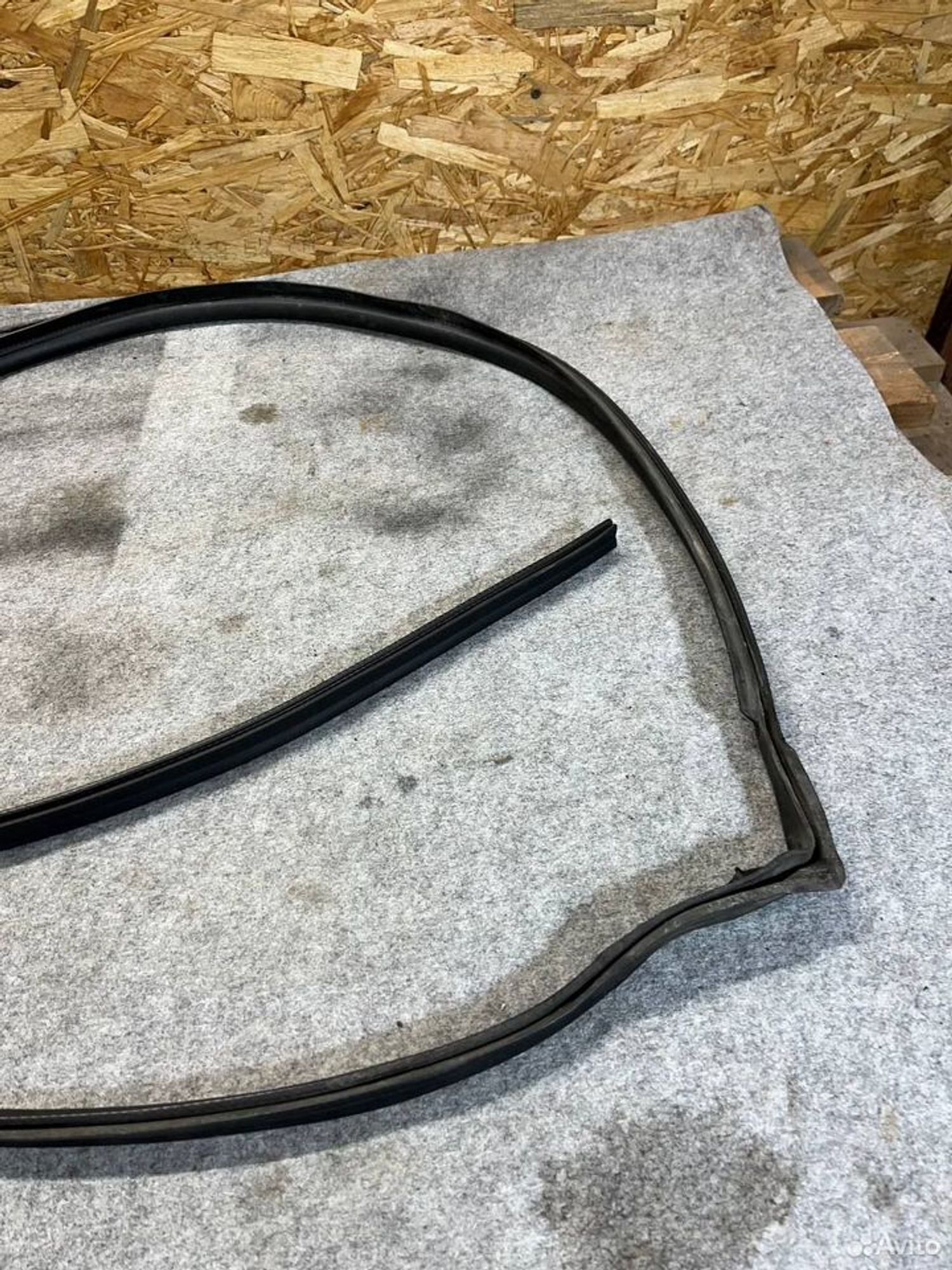 Уплотнительная резинка под капотом BMW E53, 1200 рублей, Семиозерка