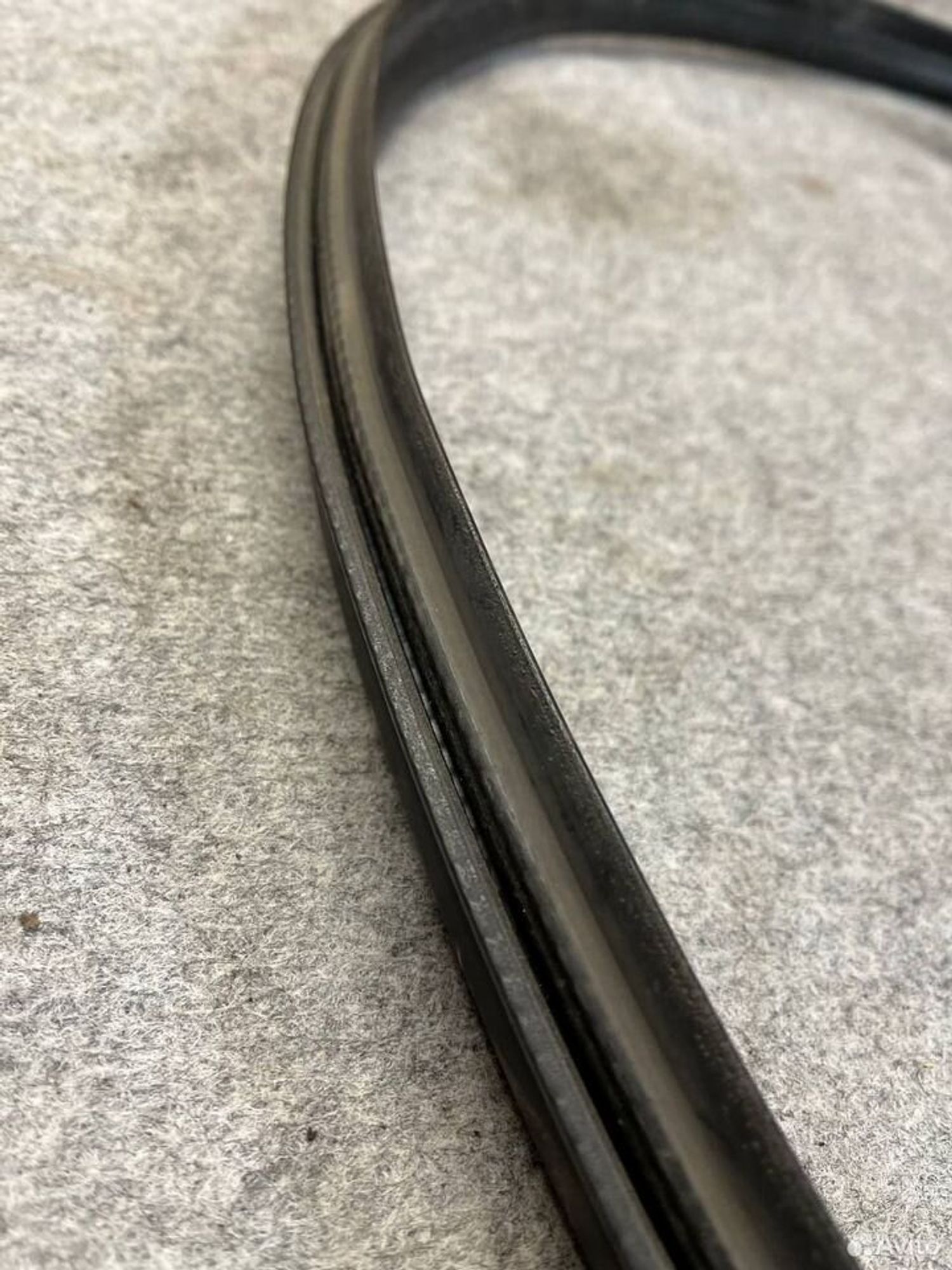 Уплотнительная резинка под капотом BMW E53, 1200 рублей, Семиозерка