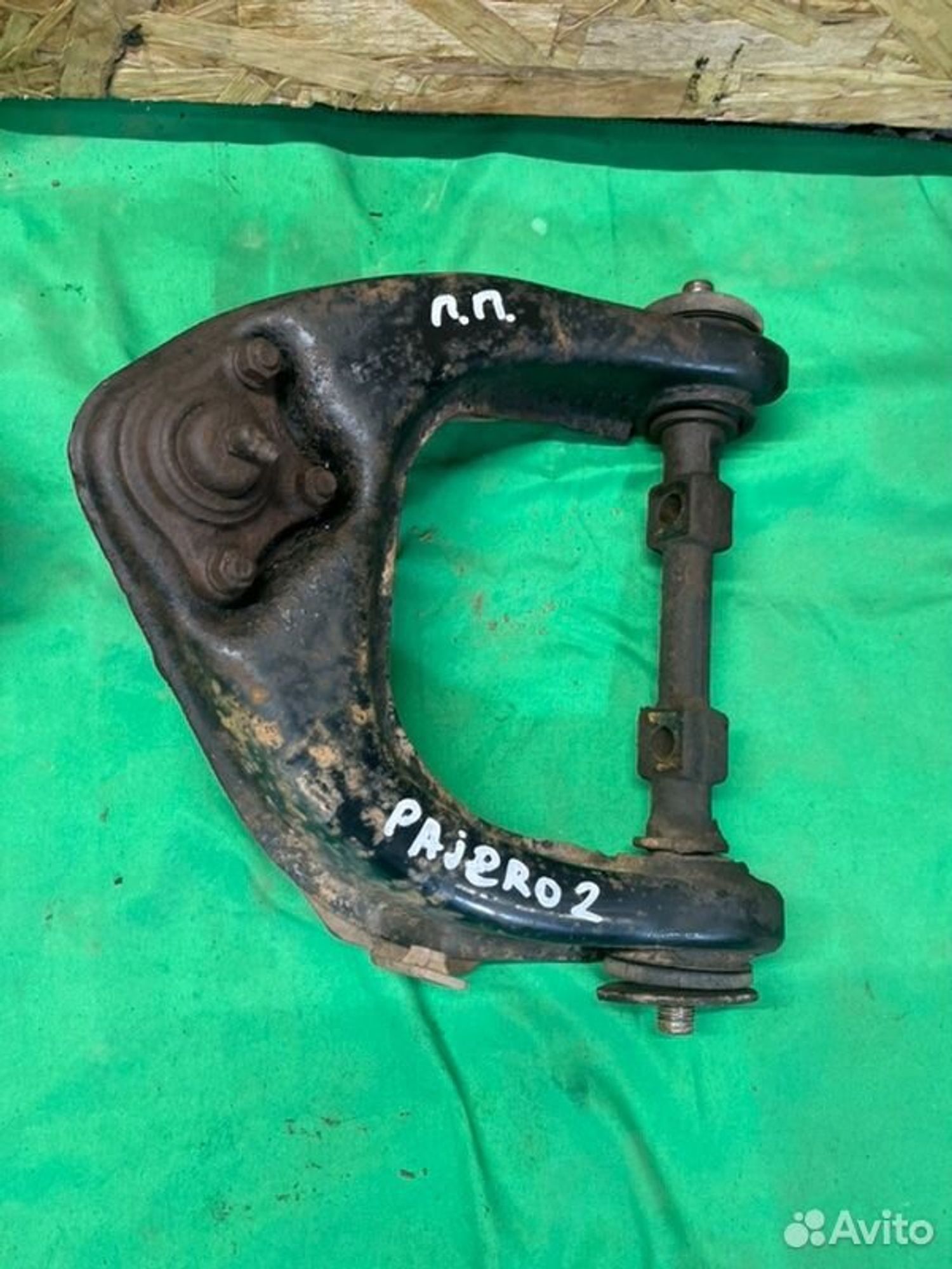 Рычаг подвески верхний Mitsubishi Pajero 6G72 1993, 2000 рублей, Семиозерка