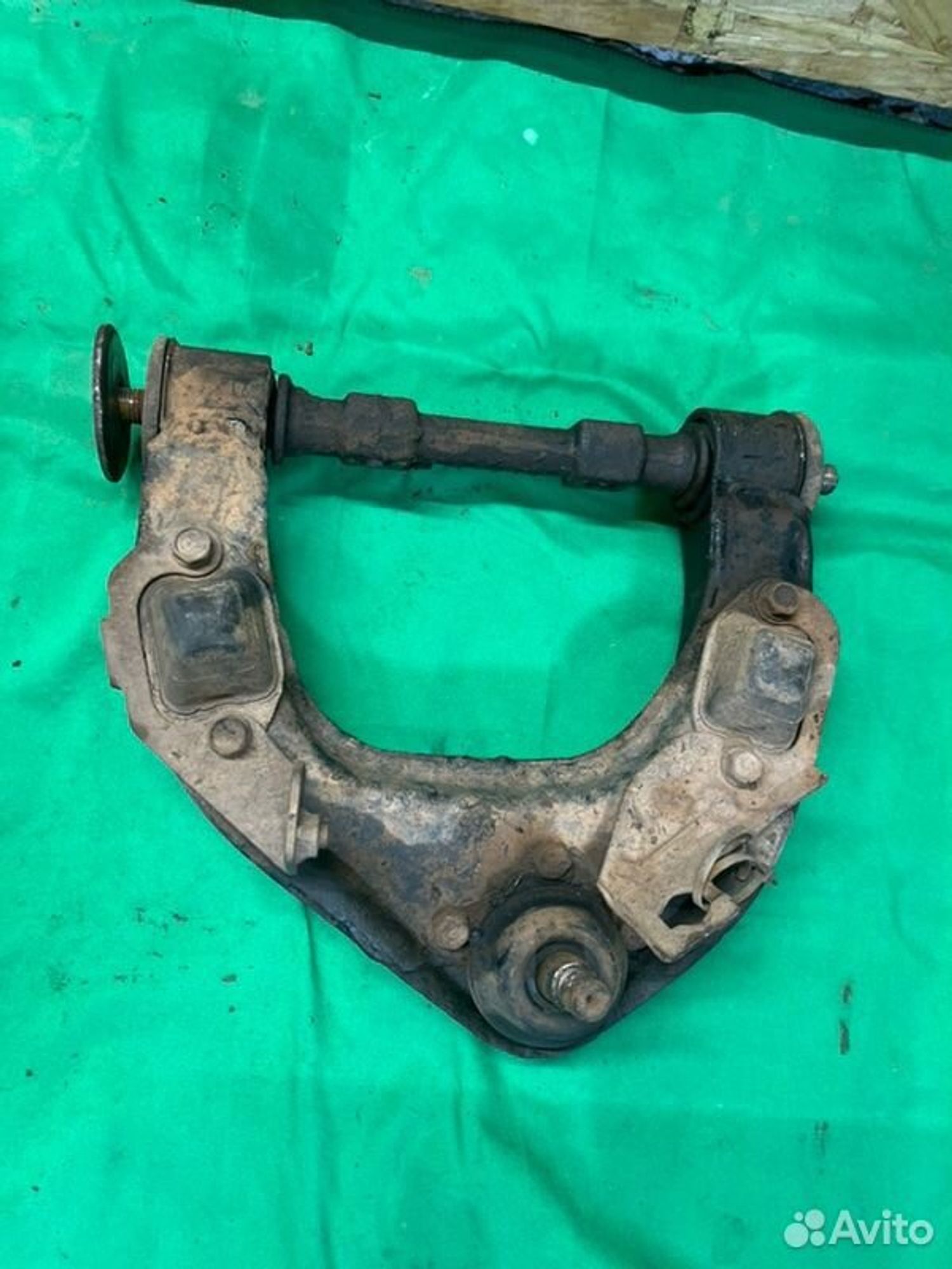 Рычаг подвески верхний Mitsubishi Pajero 6G72 1993, 2000 рублей, Семиозерка