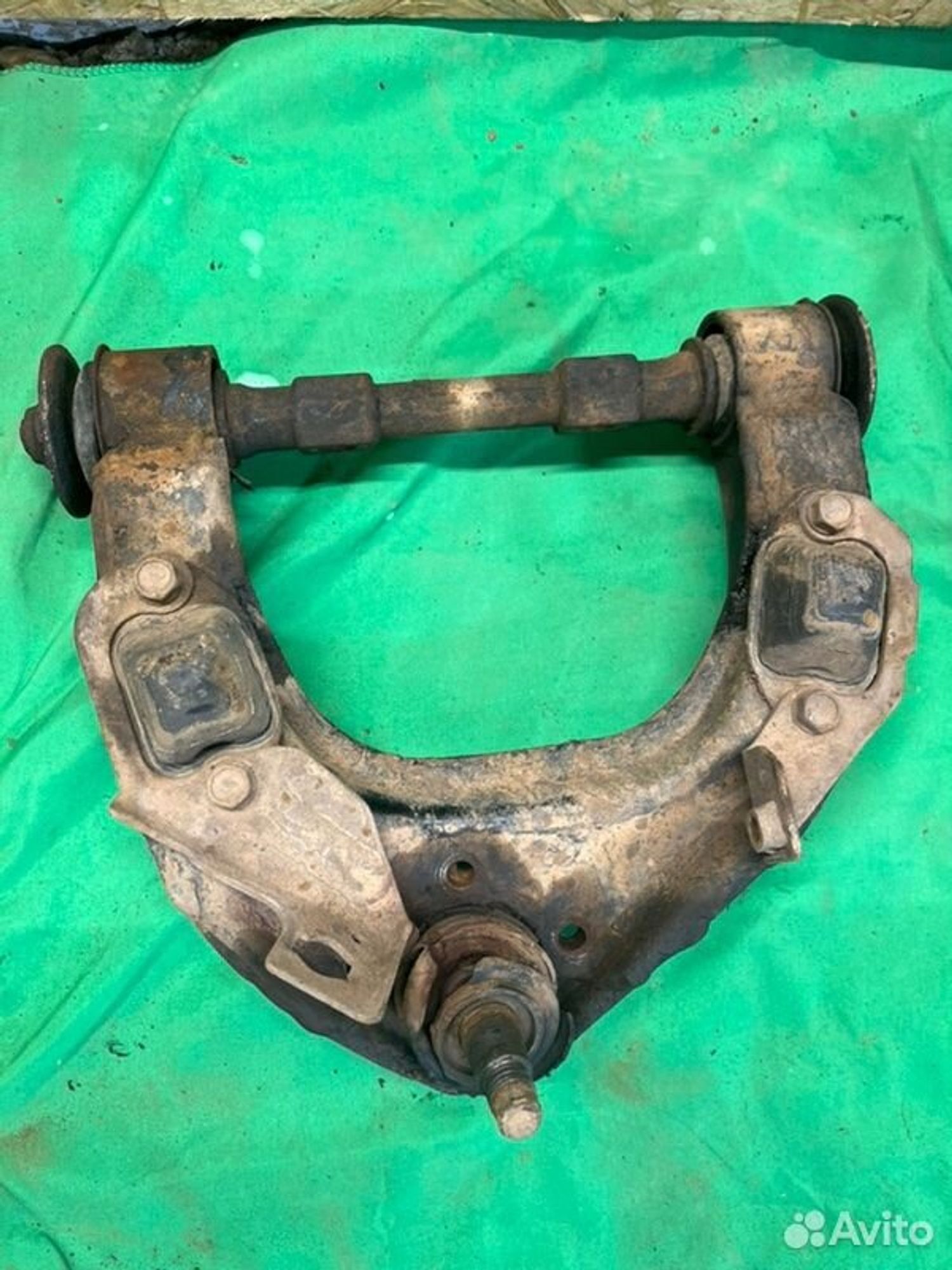 Рычаг подвески верхний Mitsubishi Pajero 6G72 1993, 2000 рублей, Семиозерка