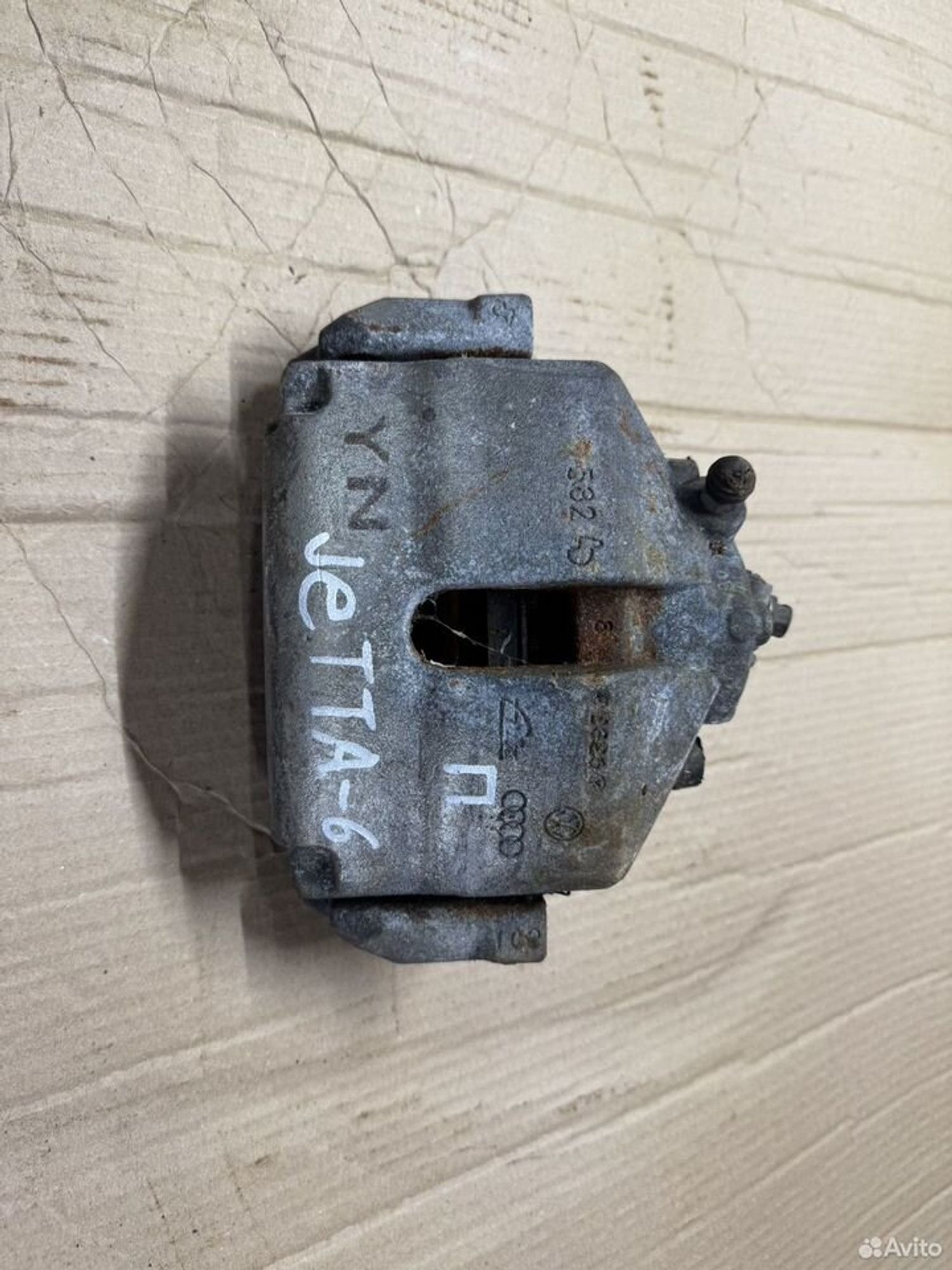 Суппорт передний правый Volkswagen Jetta 6, 2800 рублей, Семиозерка