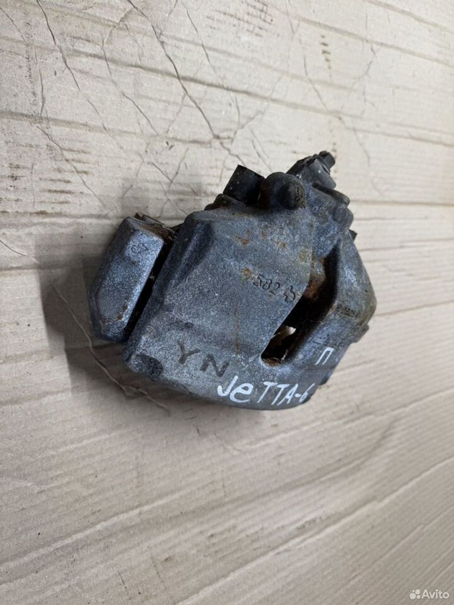 Суппорт передний правый Volkswagen Jetta 6, 2800 рублей, Семиозерка