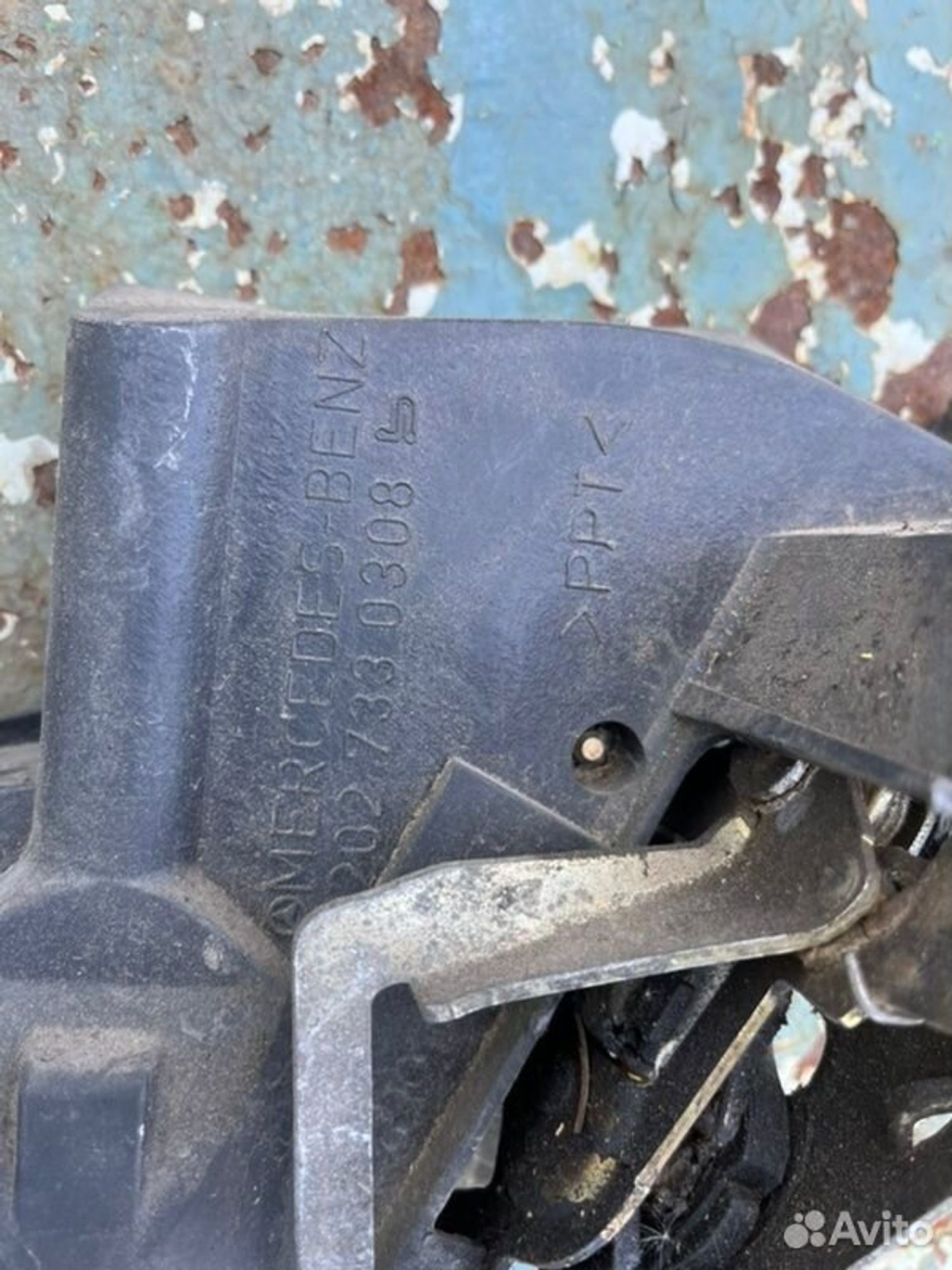 Замок боковой двери задний левый Mercedes E240, 1500 рублей, Семиозерка