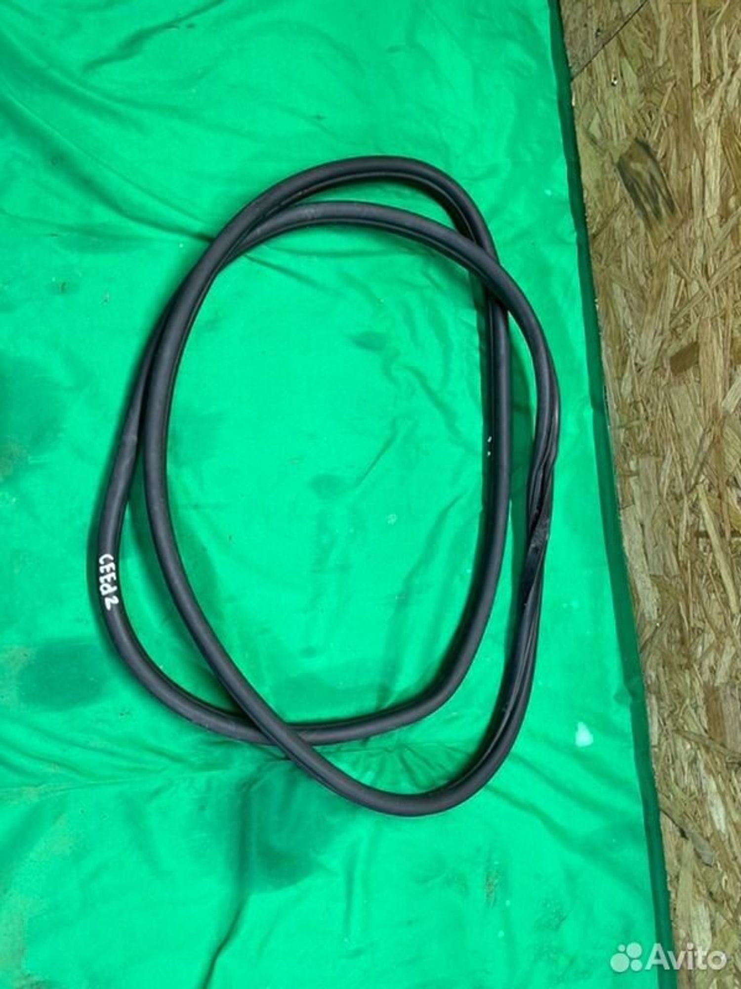 Уплотнительная резинка боковой двери задняя левая, 1000 рублей, Семиозерка