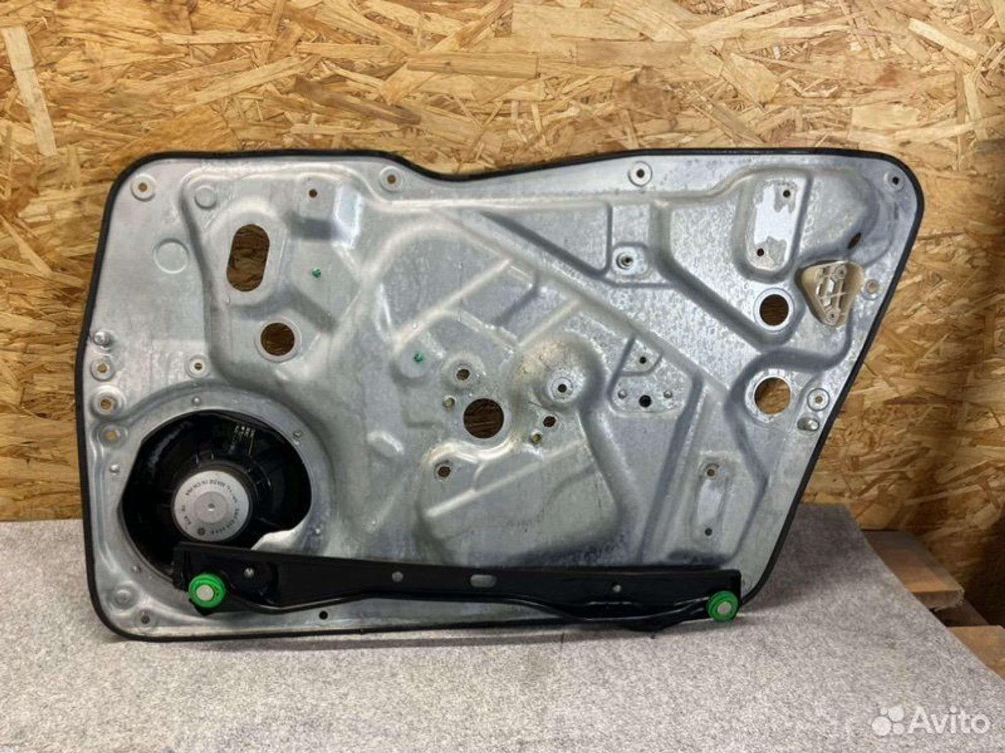 Держатель стеклоподъемника передний левый, 1100 рублей, Семиозерка