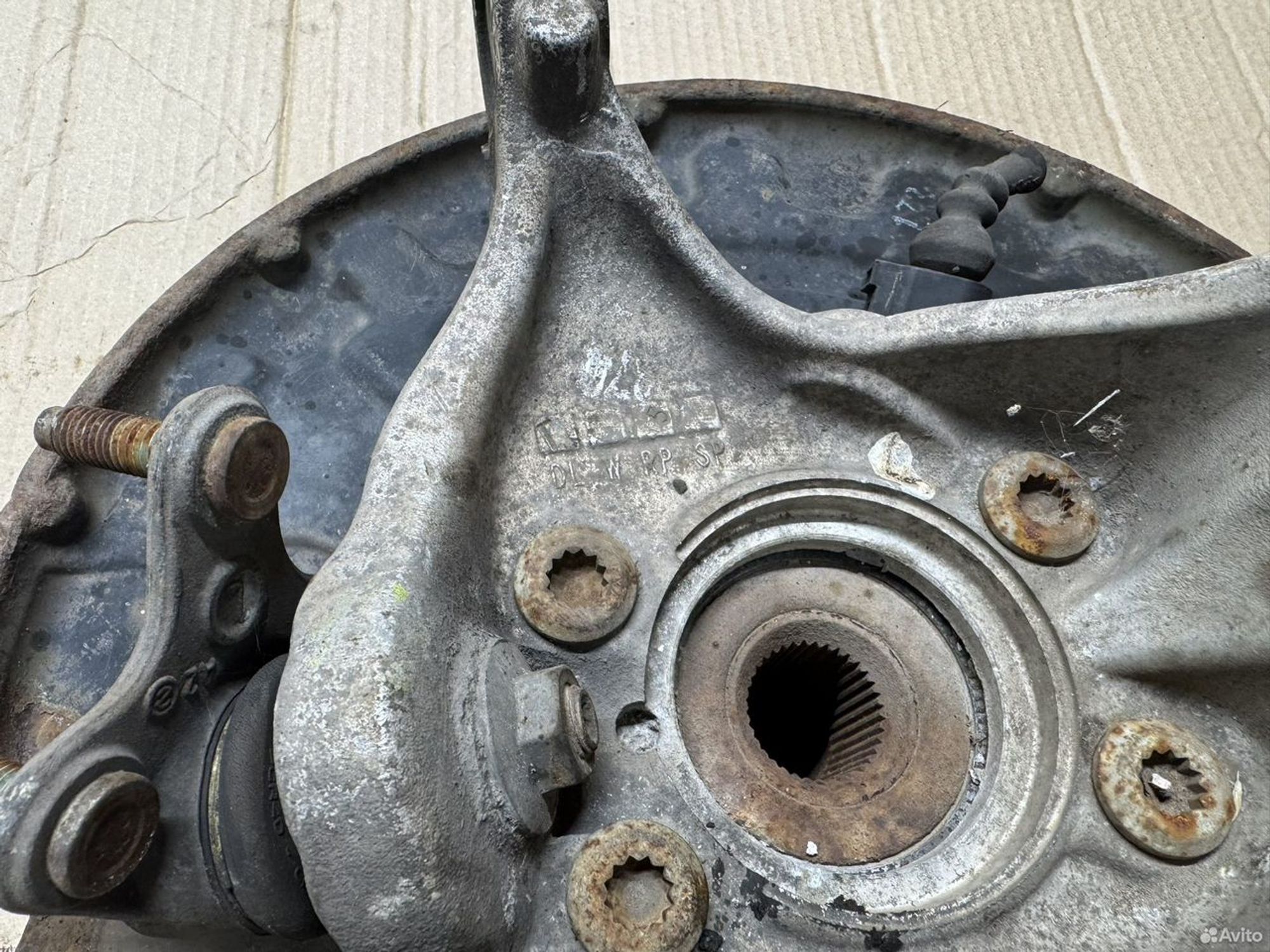 Кулак поворотный левый Passat B6, 3900 рублей, Семиозерка