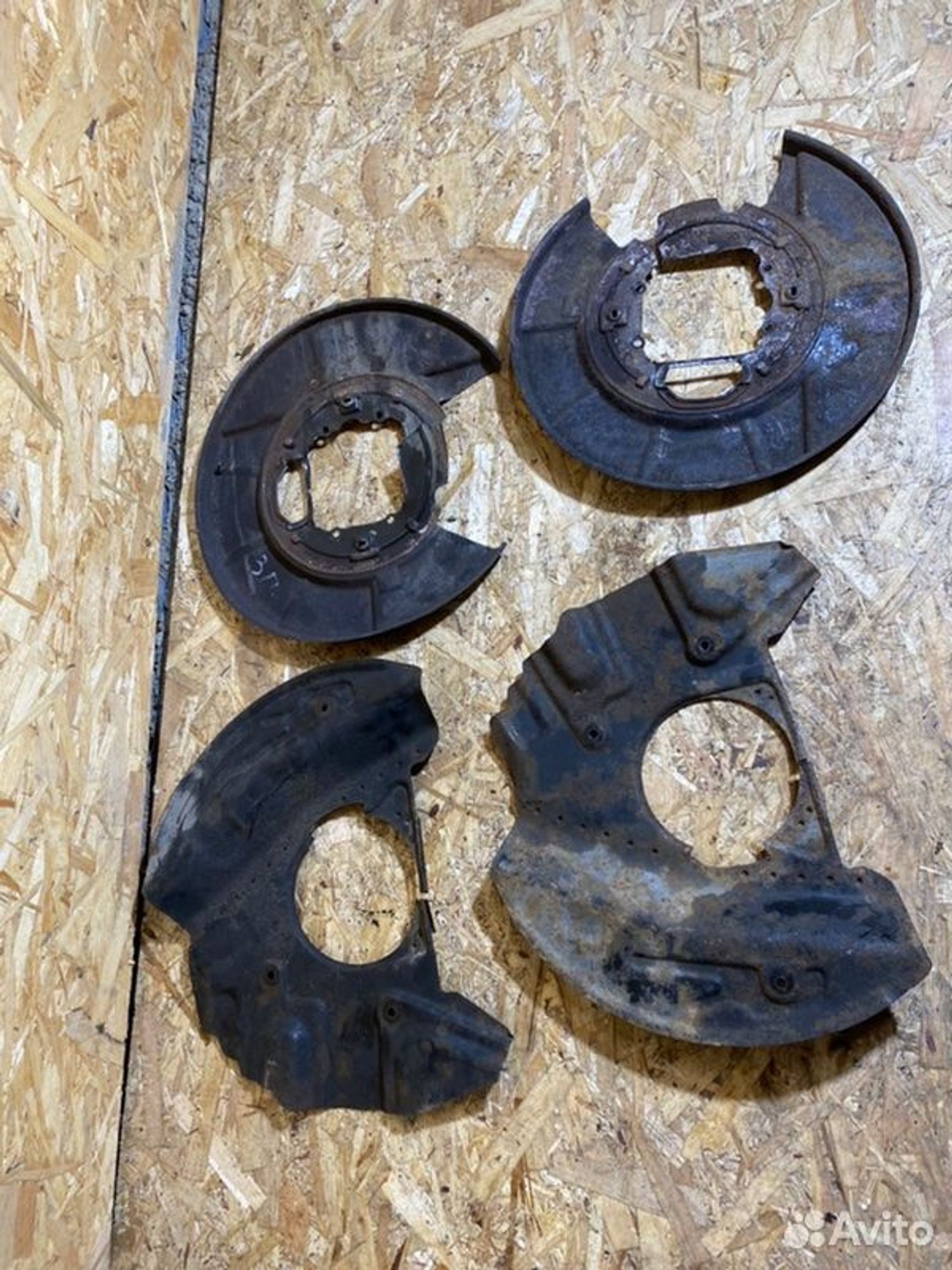 Кожух тормозного диска Bmw X5 E53 M57D30 2003, 1500 рублей, Семиозерка