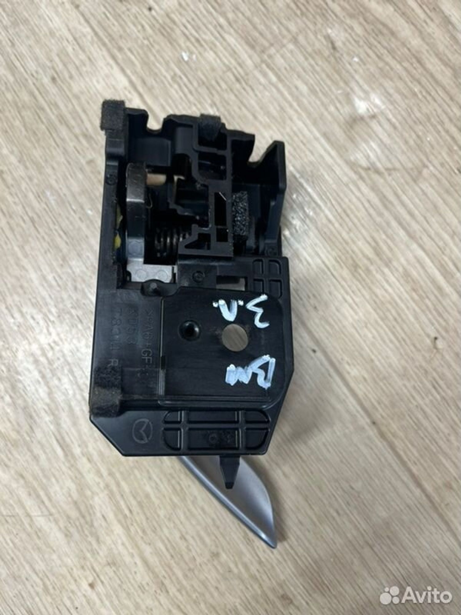 Ручка двери внутренняя задняя правая Mazda 3 BM Z6, 1000 рублей, Семиозерка