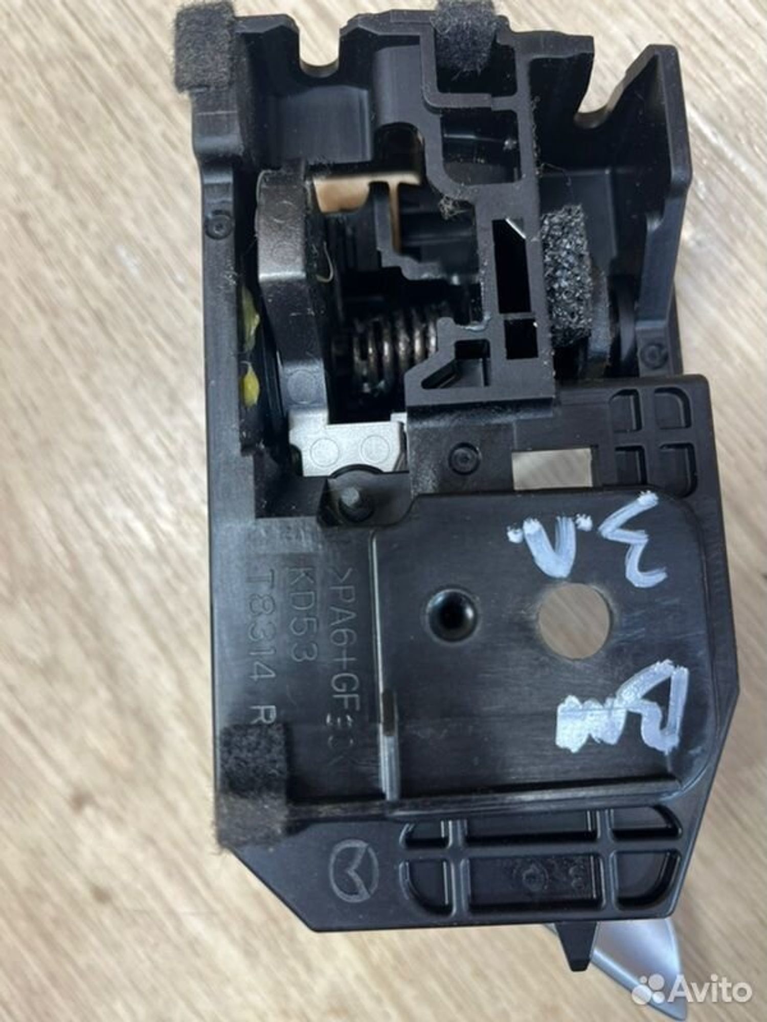 Ручка двери внутренняя задняя правая Mazda 3 BM Z6, 1000 рублей, Семиозерка