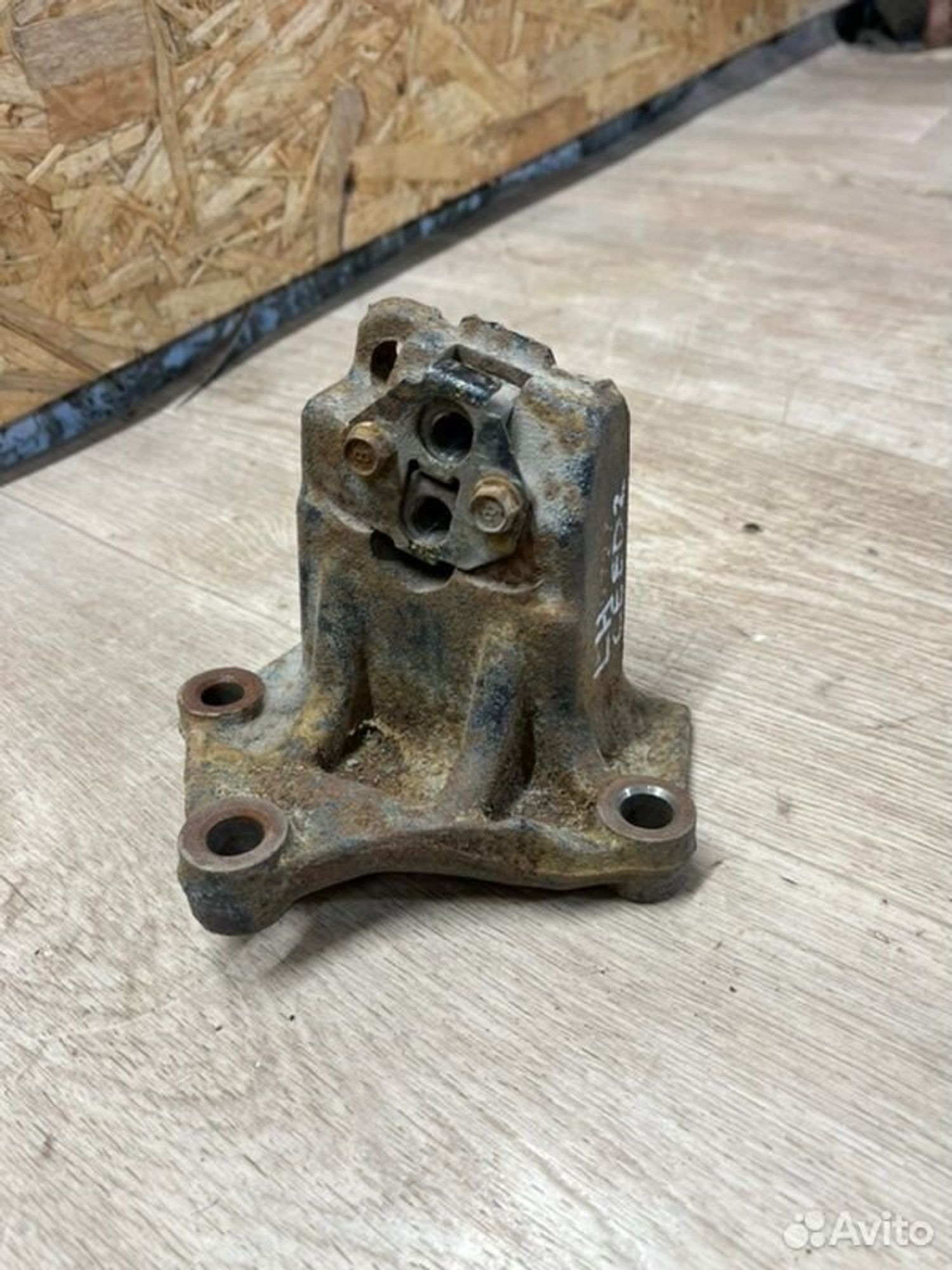 Крепление опоры двигателя левое Kia Ceed JD G4FG, 1200 рублей, Семиозерка