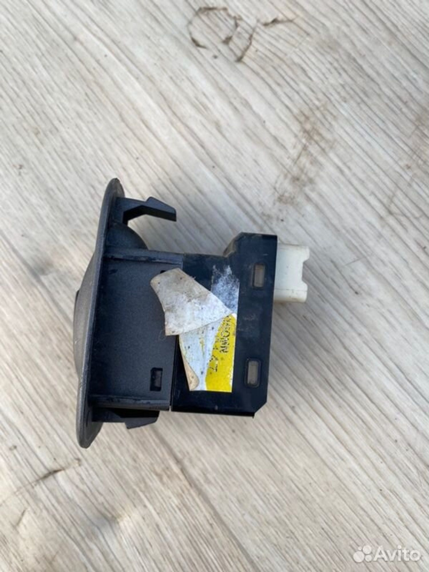 Кнопка стеклоподъемника задняя правая Hyundai, 800 рублей, Семиозерка