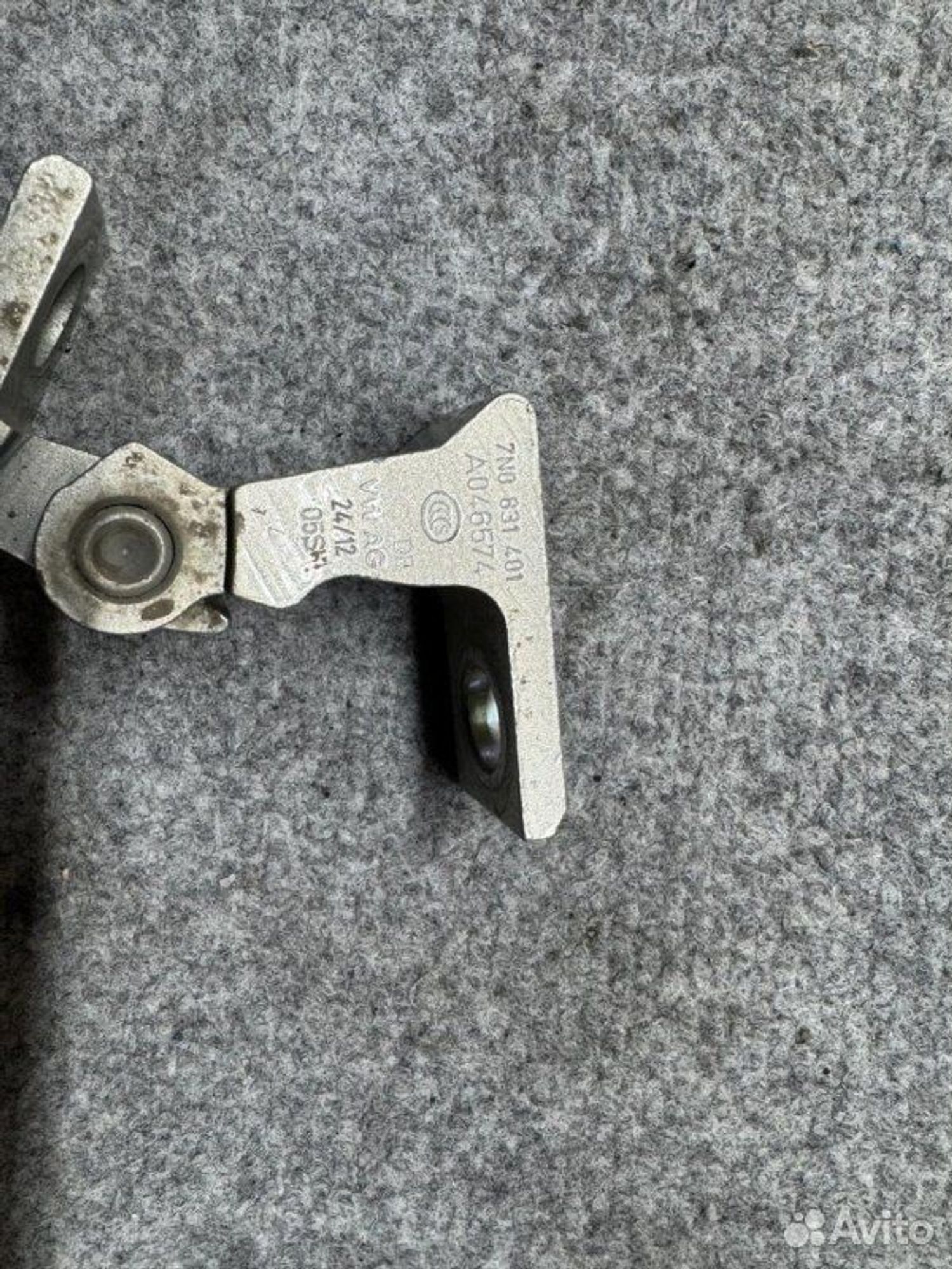 Петля двери задняя левая Volkswagen Polo CFN 2012, 1900 рублей, Семиозерка