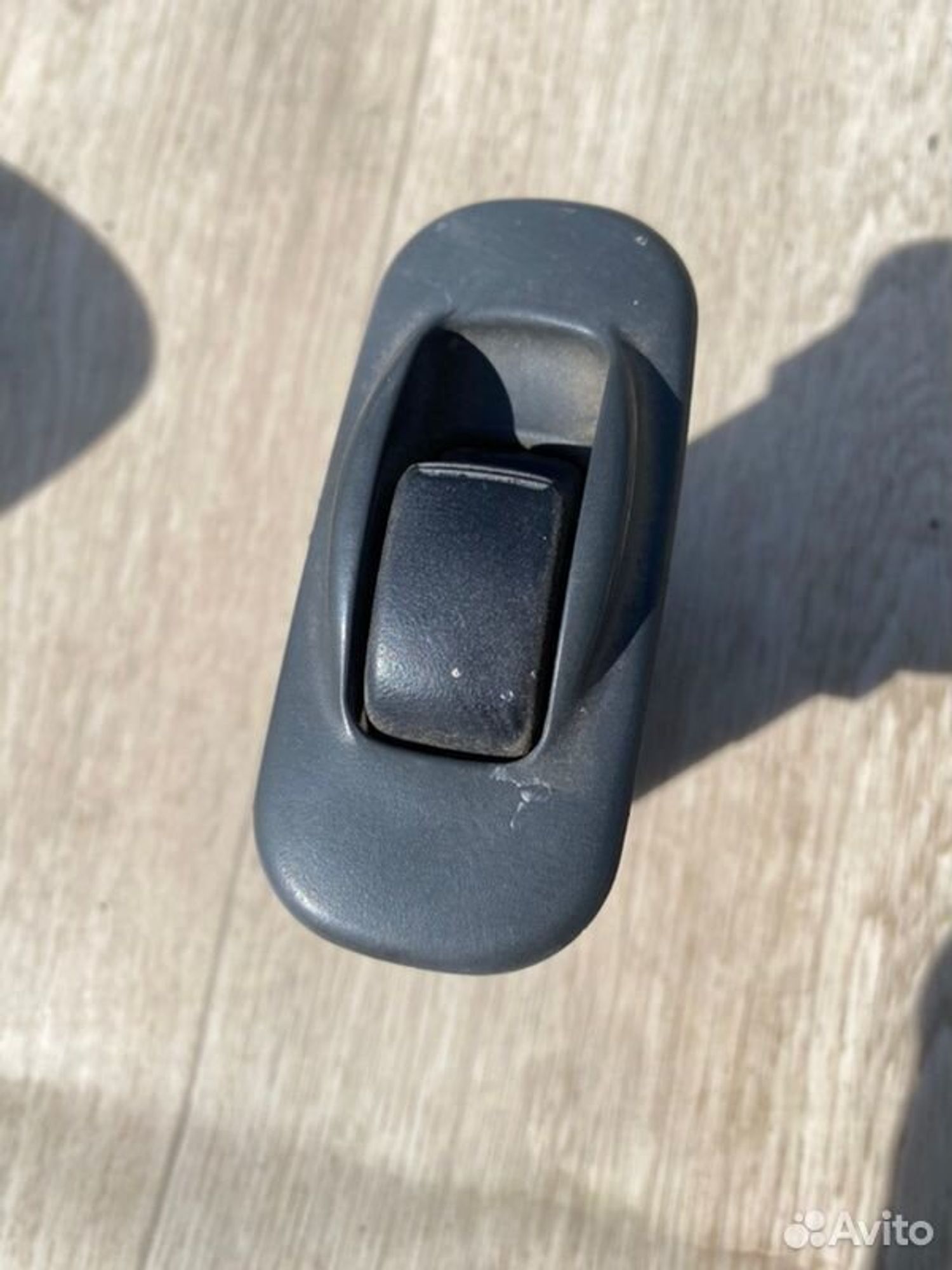 Кнопка стеклоподъемника передняя правая Mitsubishi, 900 рублей, Семиозерка