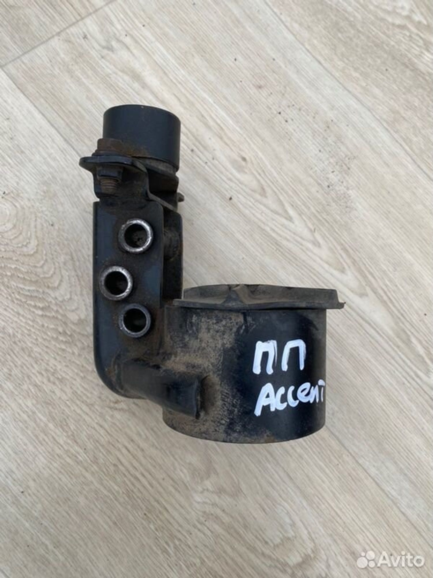 Подушка двигателя правая, 1000 рублей, Семиозерка