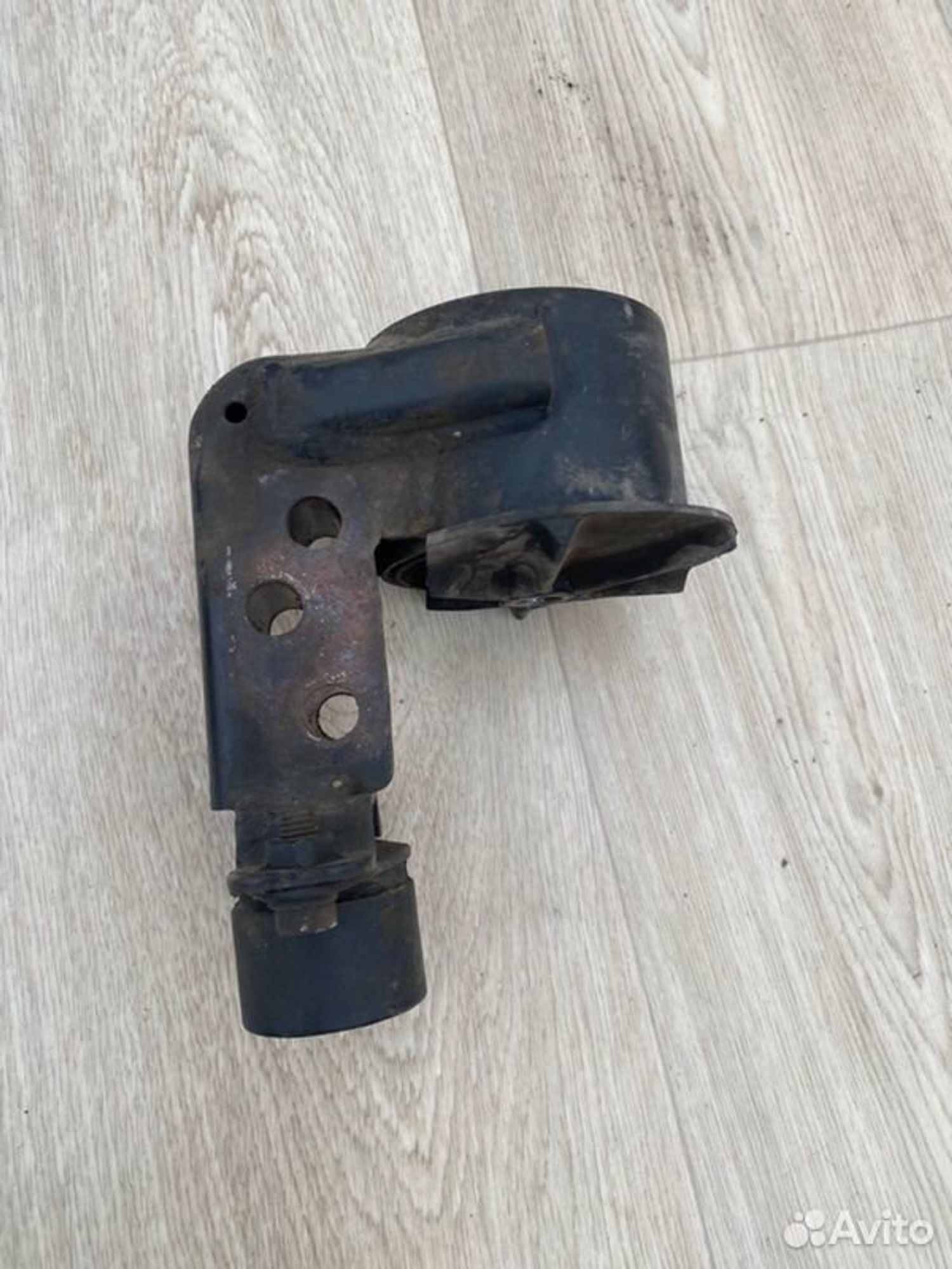 Подушка двигателя правая, 1000 рублей, Семиозерка