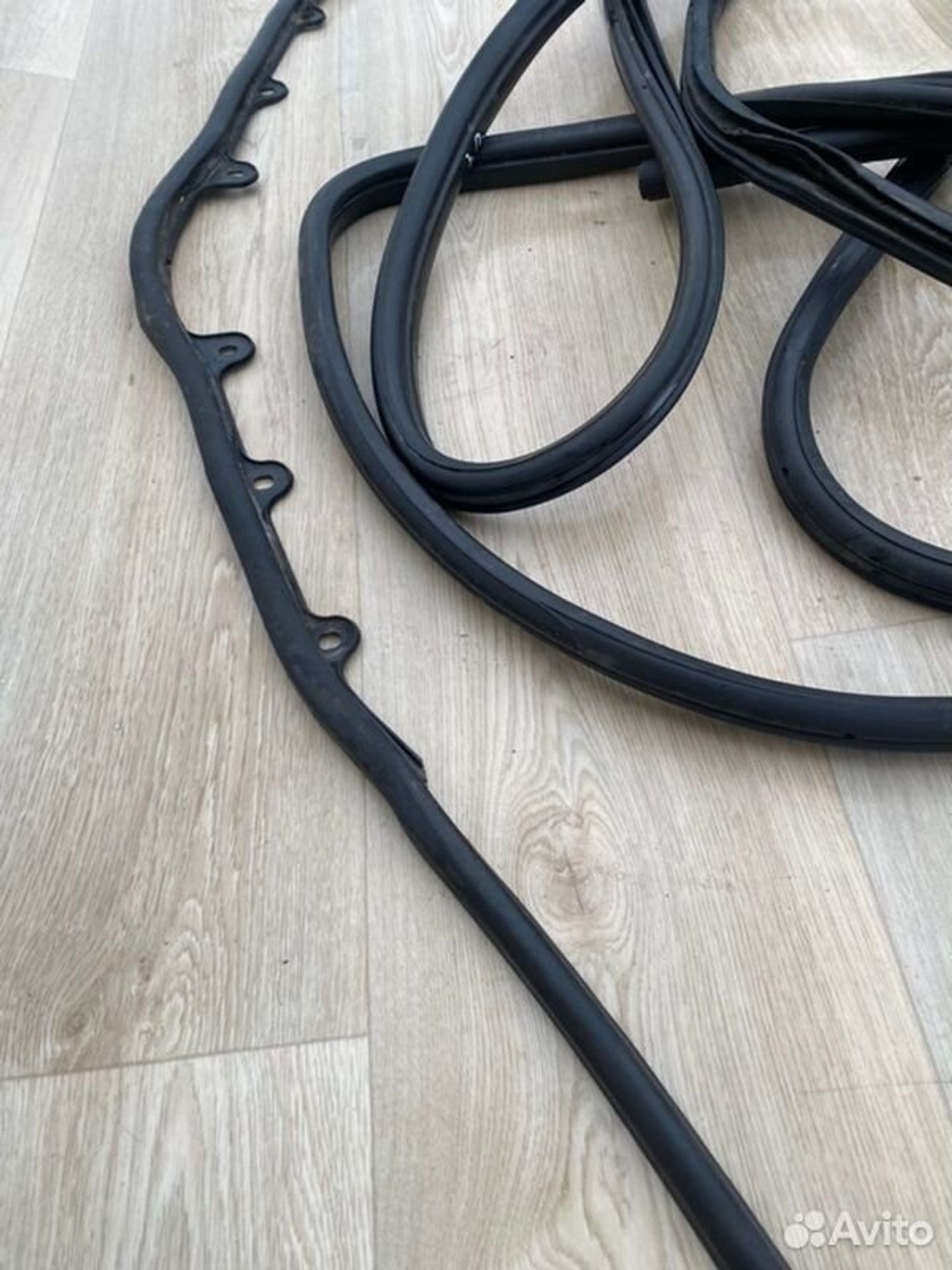 Уплотнитель кузова Bmw 1 E87 M47D20 2006, 1000 рублей, Семиозерка