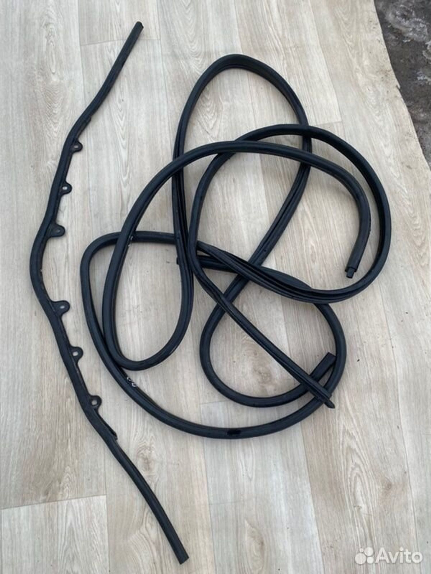 Уплотнитель кузова Bmw 1 E87 M47D20 2006, 1000 рублей, Семиозерка