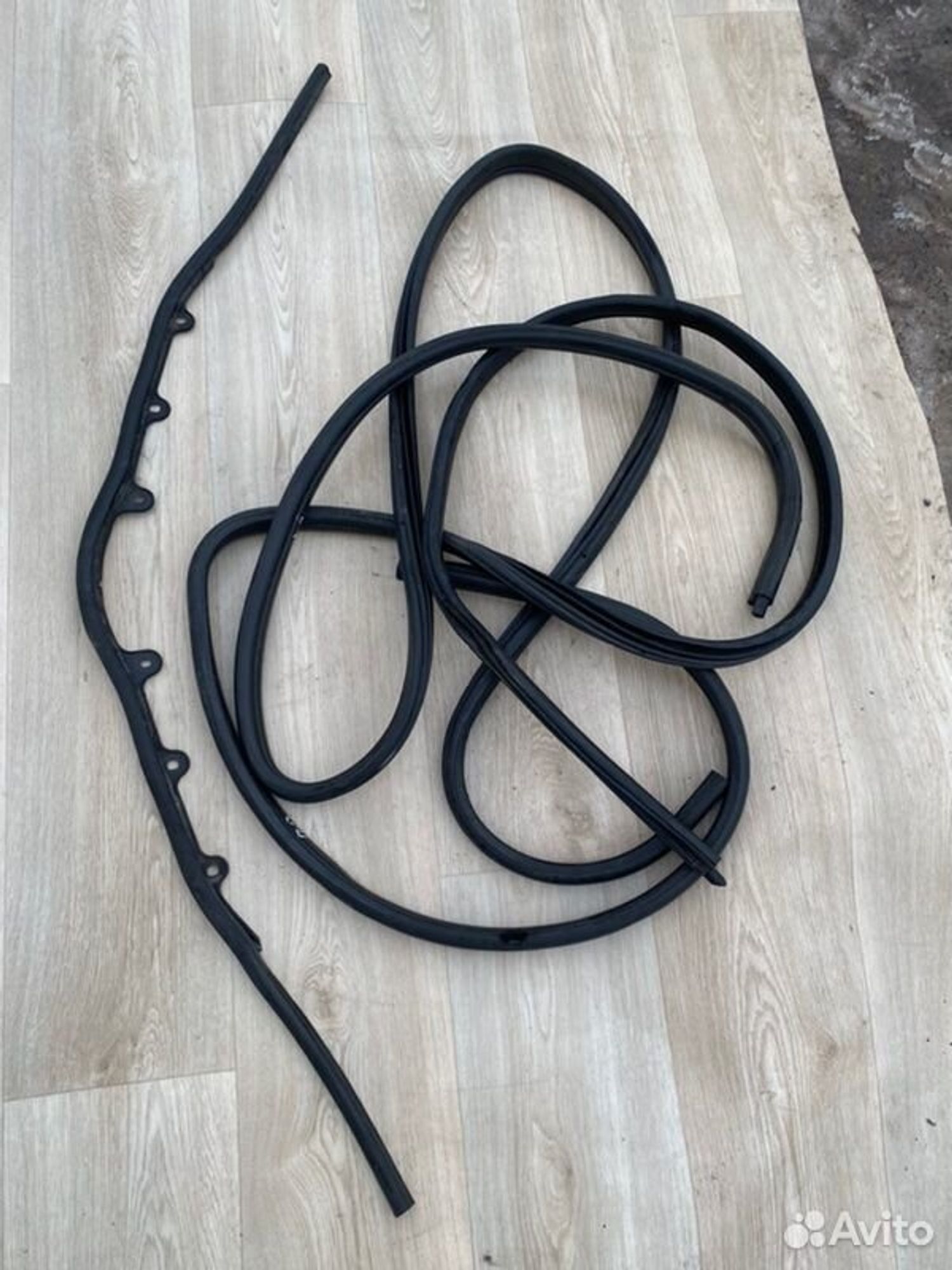 Уплотнитель кузова Bmw 1 E87 M47D20 2006, 1000 рублей, Семиозерка