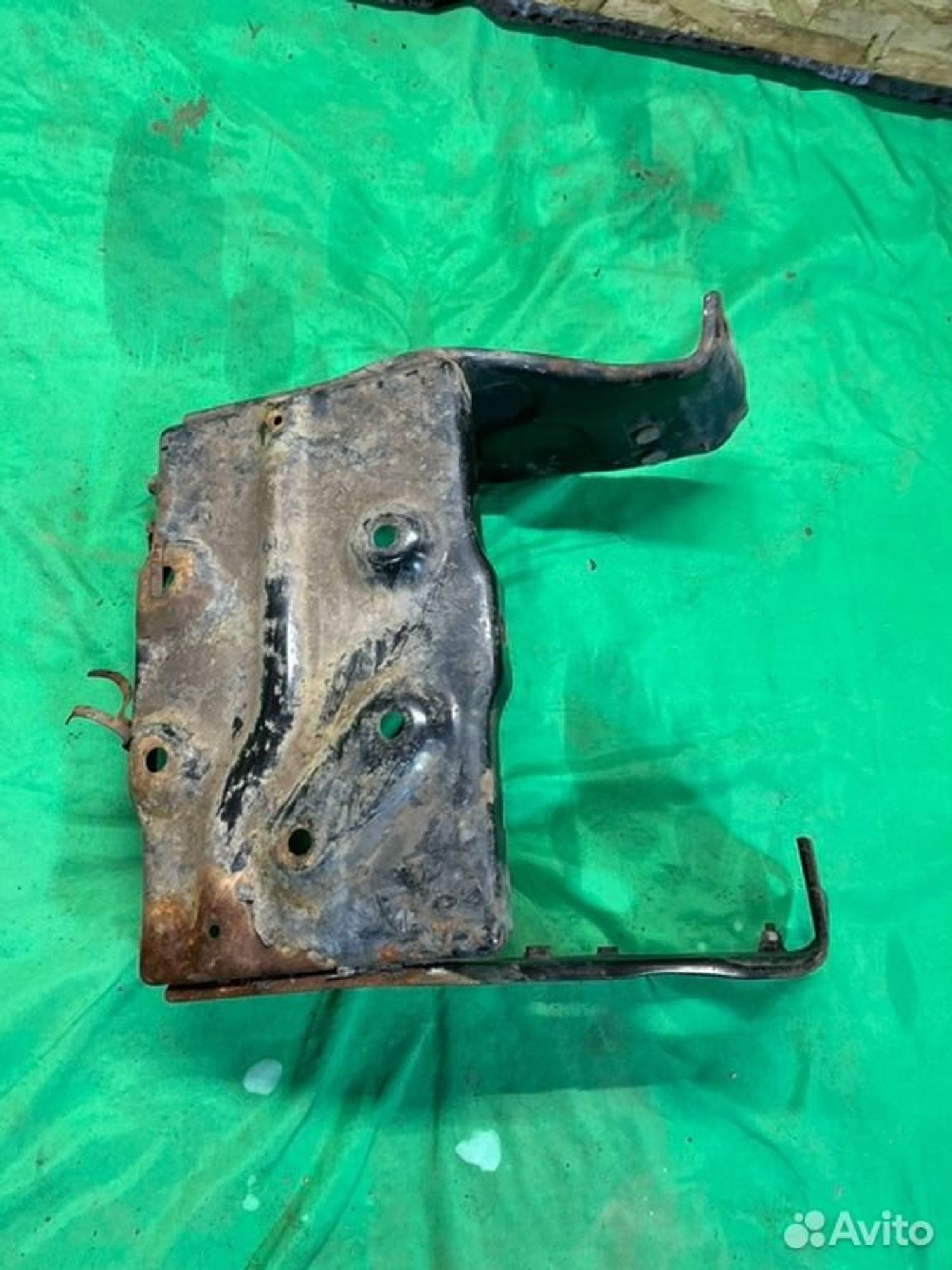 Подставка под аккумулятор Mitsubishi Pajero 6G72, 1000 рублей, Семиозерка