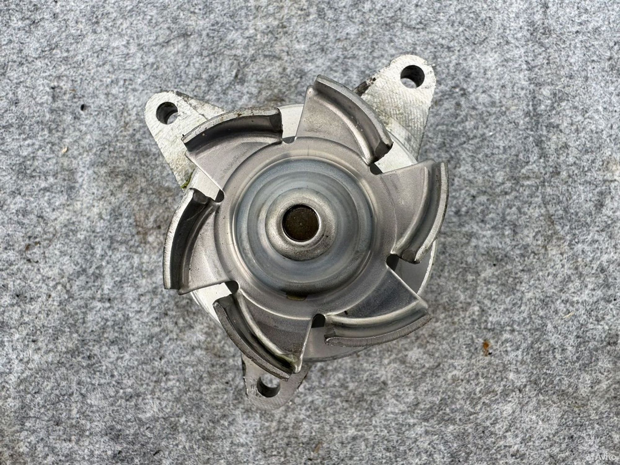 Помпа водяная Mazda L3-VE, 1000 рублей, Семиозерка