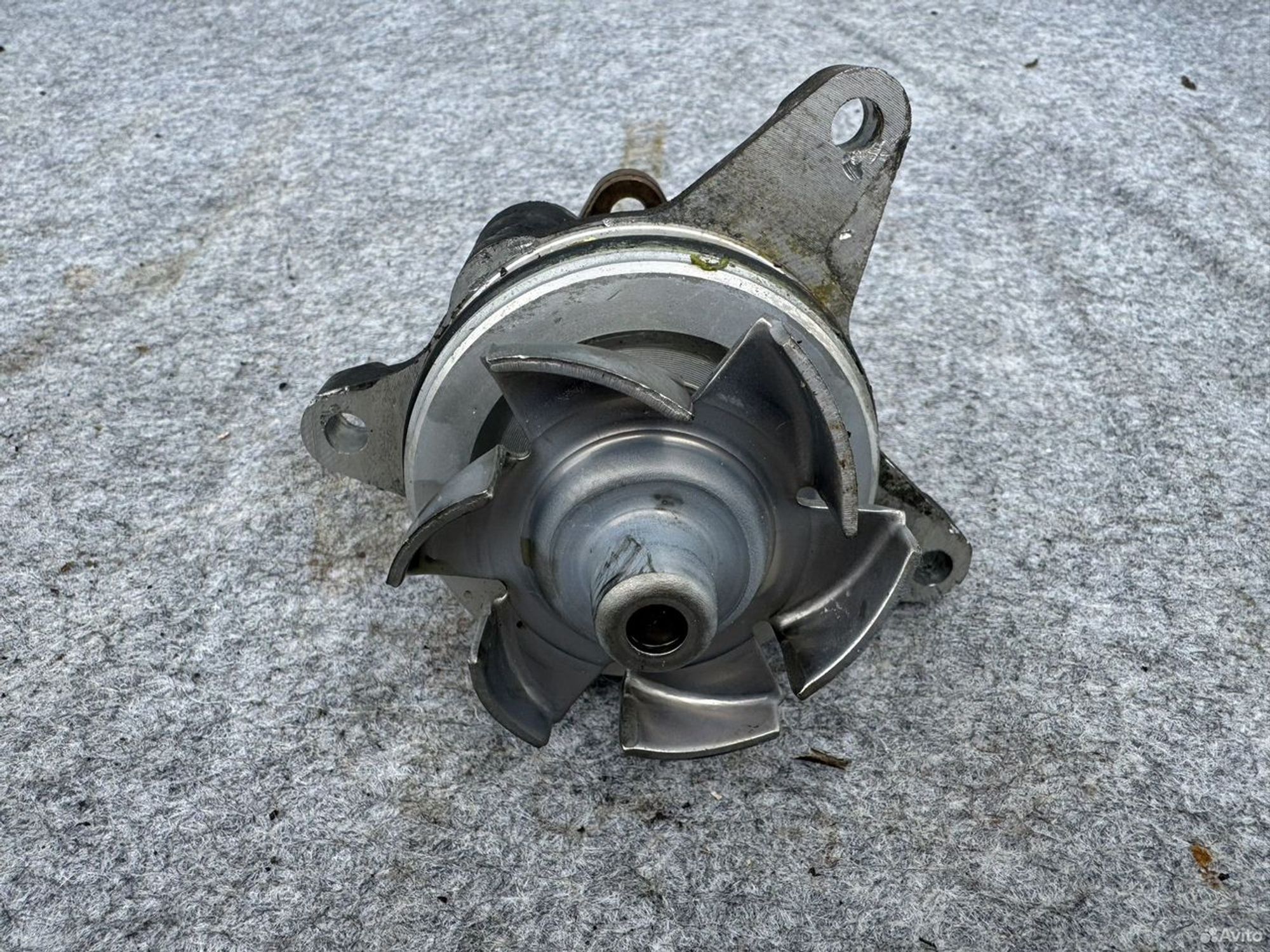 Помпа водяная Mazda L3-VE, 1000 рублей, Семиозерка