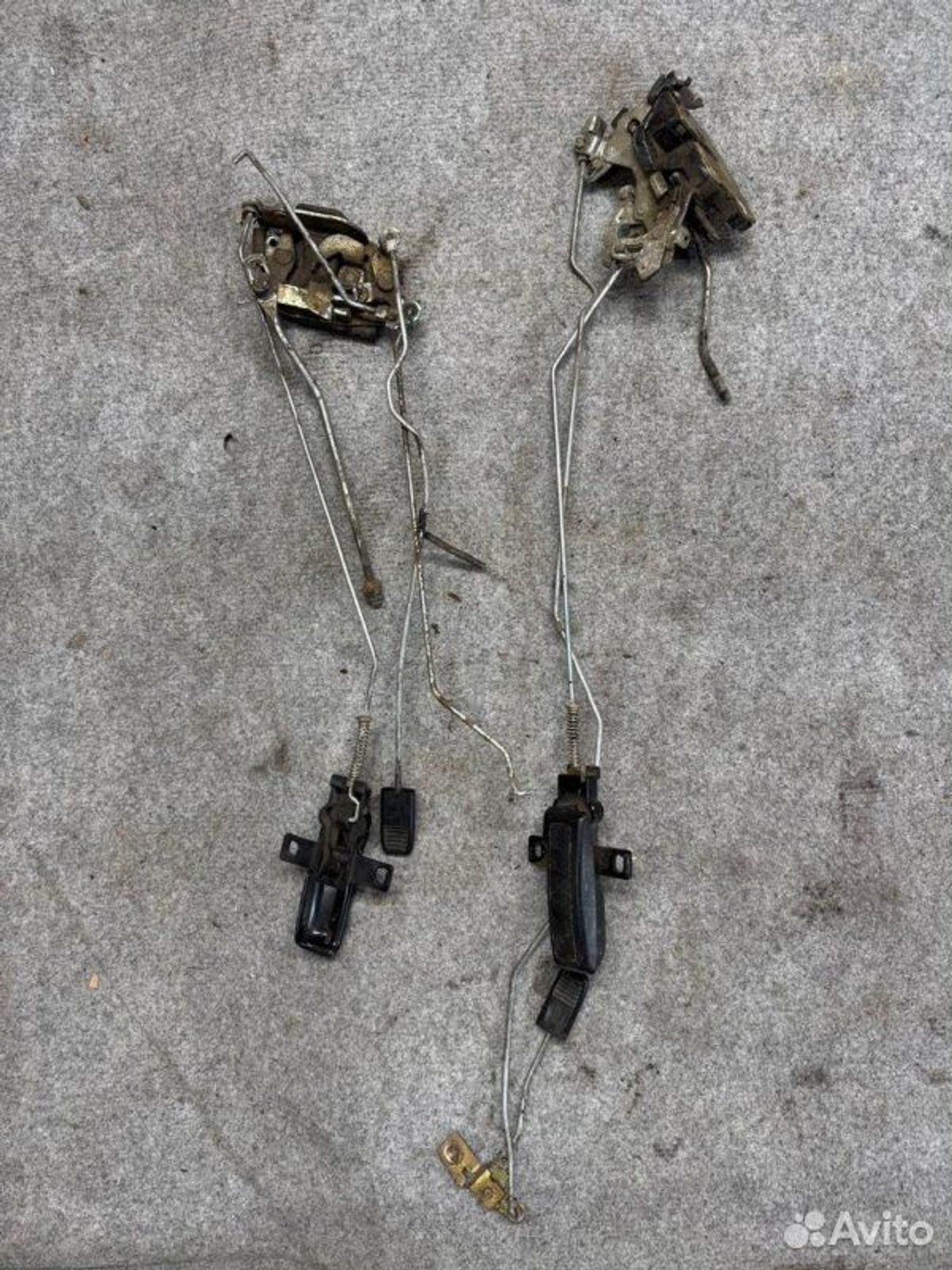 Замок боковой двери Isuzu Trooper 4JB1 1991, 1000 рублей, Семиозерка