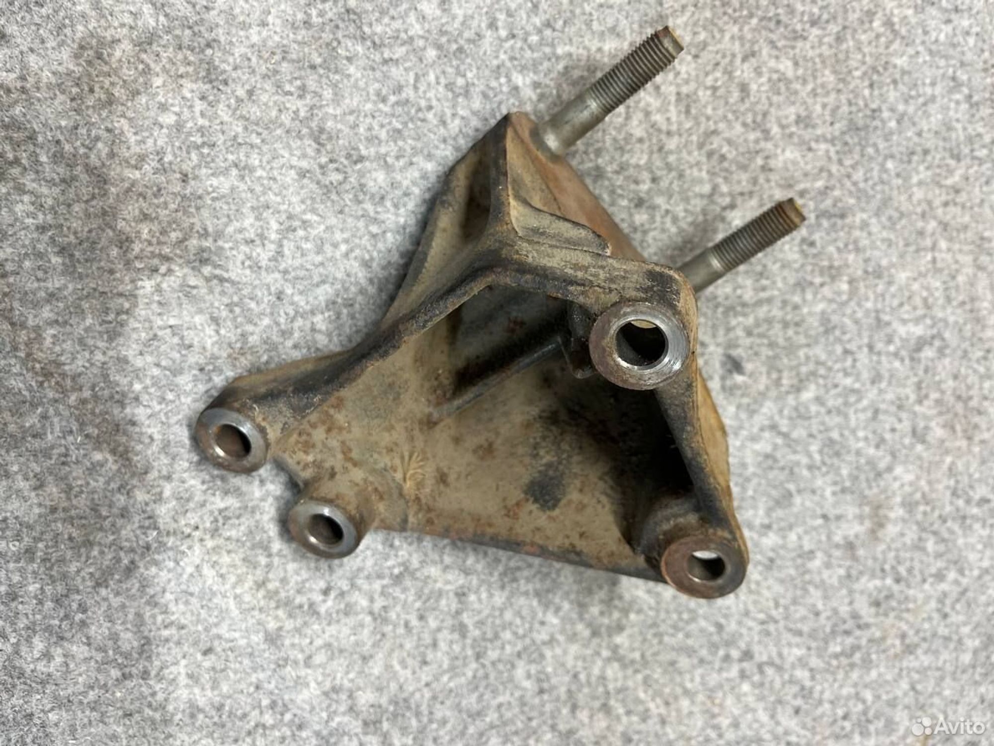 Кронштейн опоры двигателя Rio 3, 1000 рублей, Семиозерка