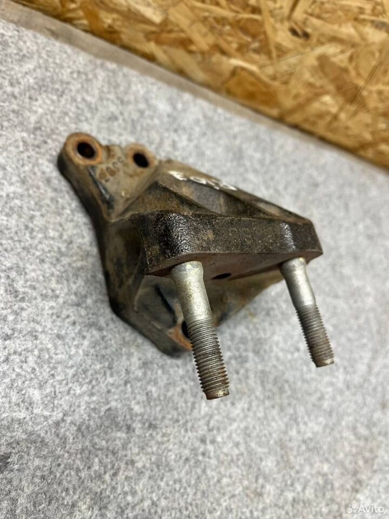 Кронштейн опоры двигателя Rio 3, 1000 рублей, Семиозерка