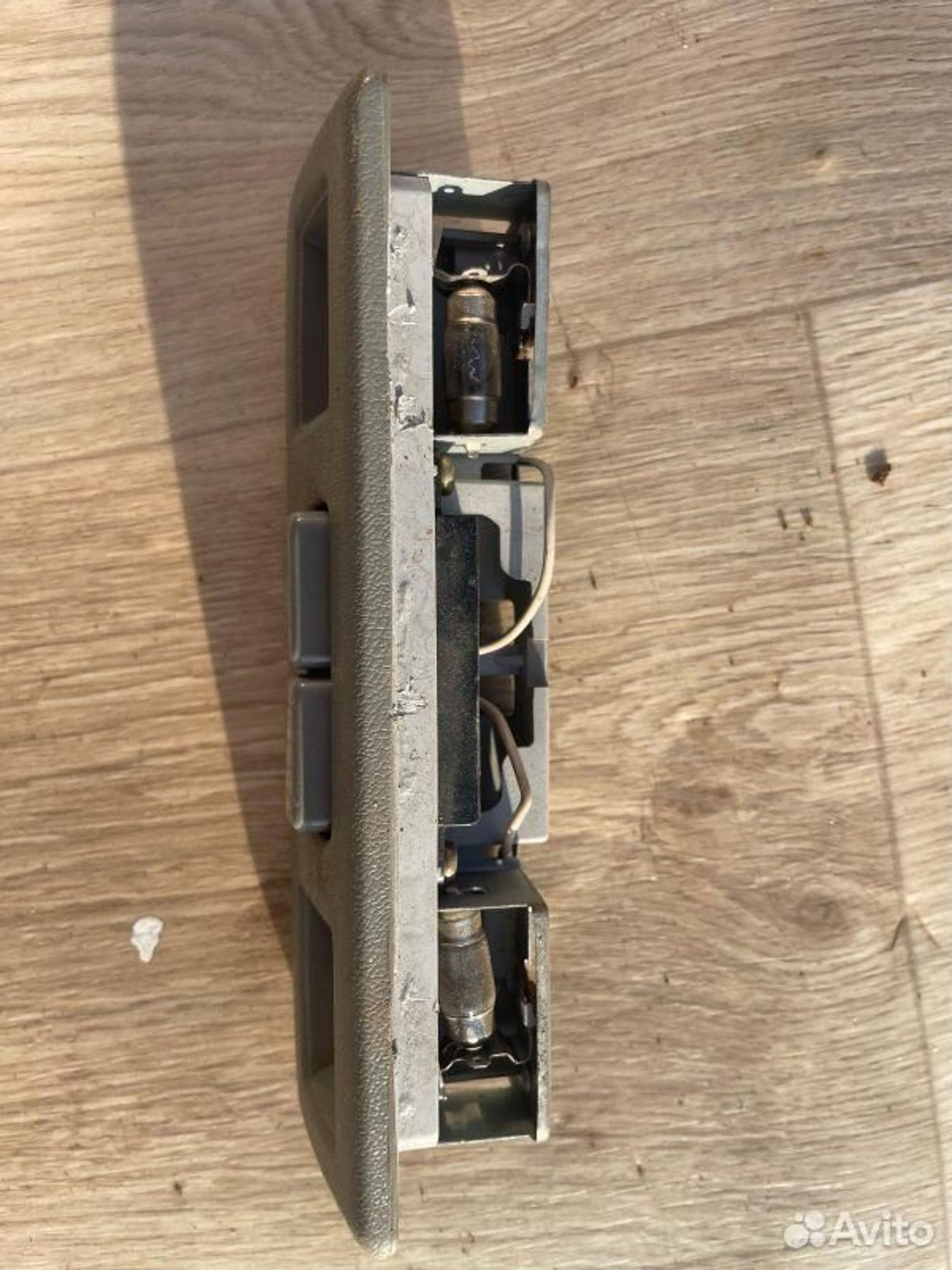 Плафон подсветки салона Mitsubishi Pajero 6G72, 1000 рублей, Семиозерка