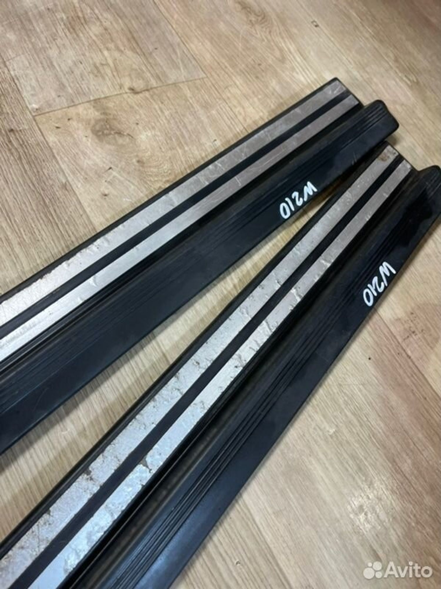 Декоративная накладка порога Mercedes E240 W210, 1000 рублей, Семиозерка