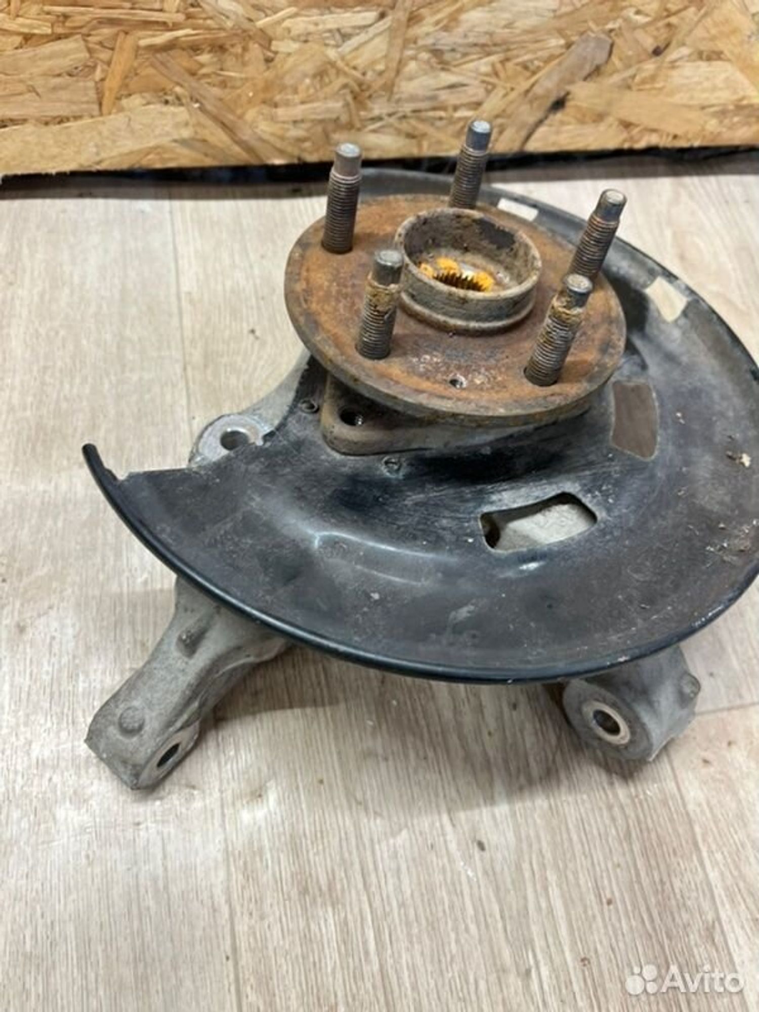 Кулак поворотный передний правый Chevrolet Cruz, 3000 рублей, Семиозерка