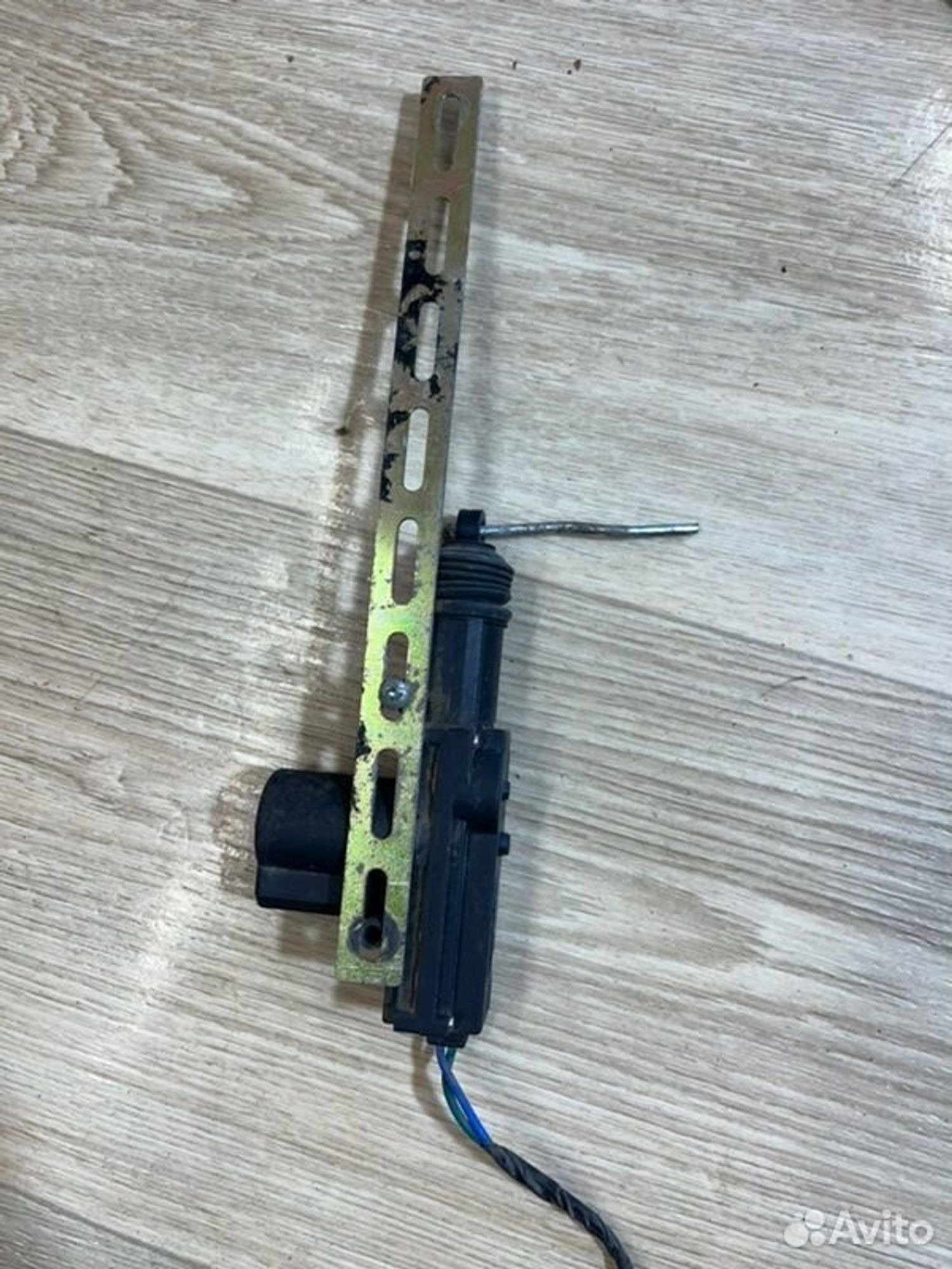 Электропривод замка крышки багажника Kia Spectra, 2000 рублей, Семиозерка