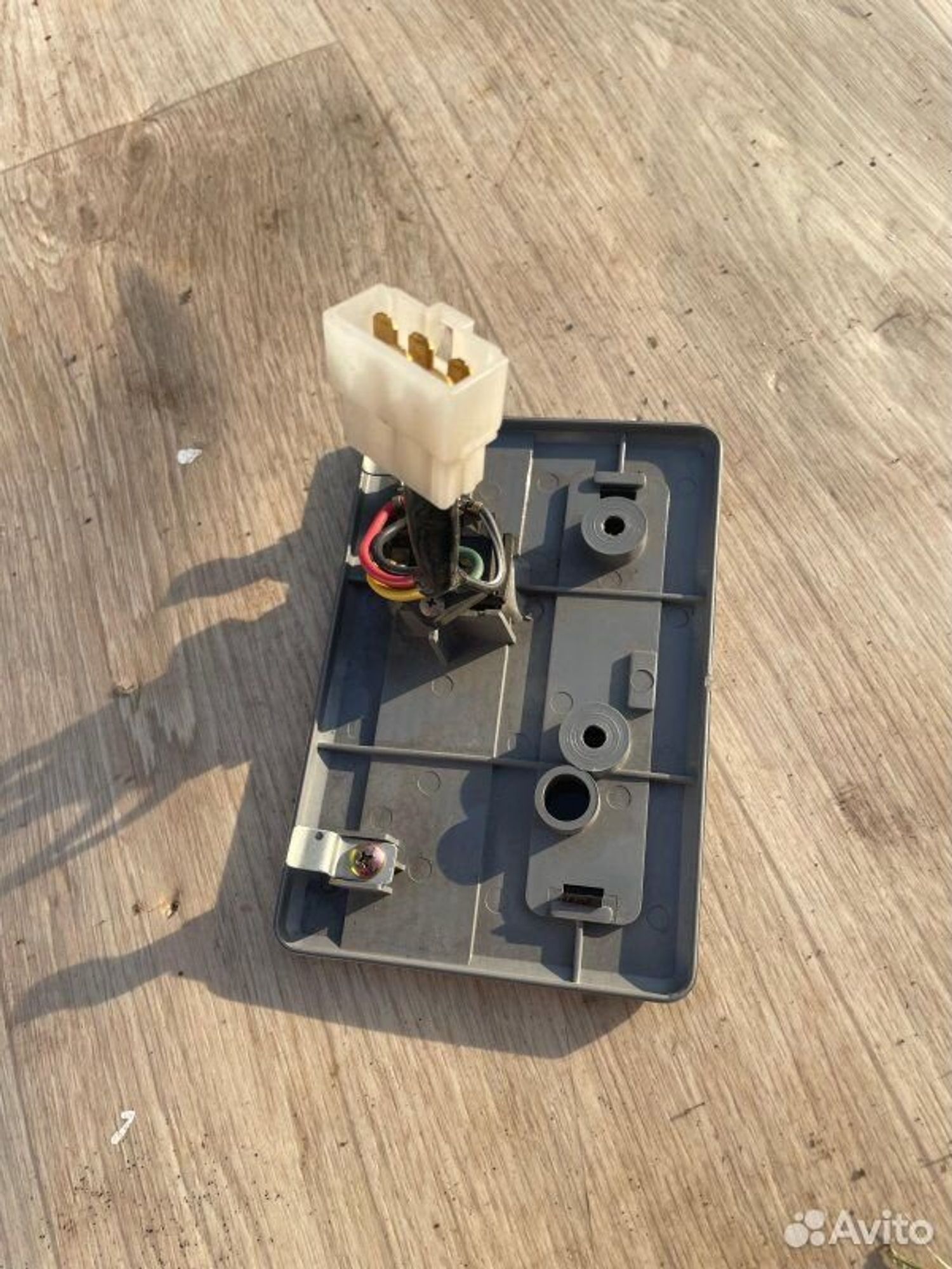 Кнопка открытия люка Mitsubishi Pajero 6G72 1993, 1100 рублей, Семиозерка